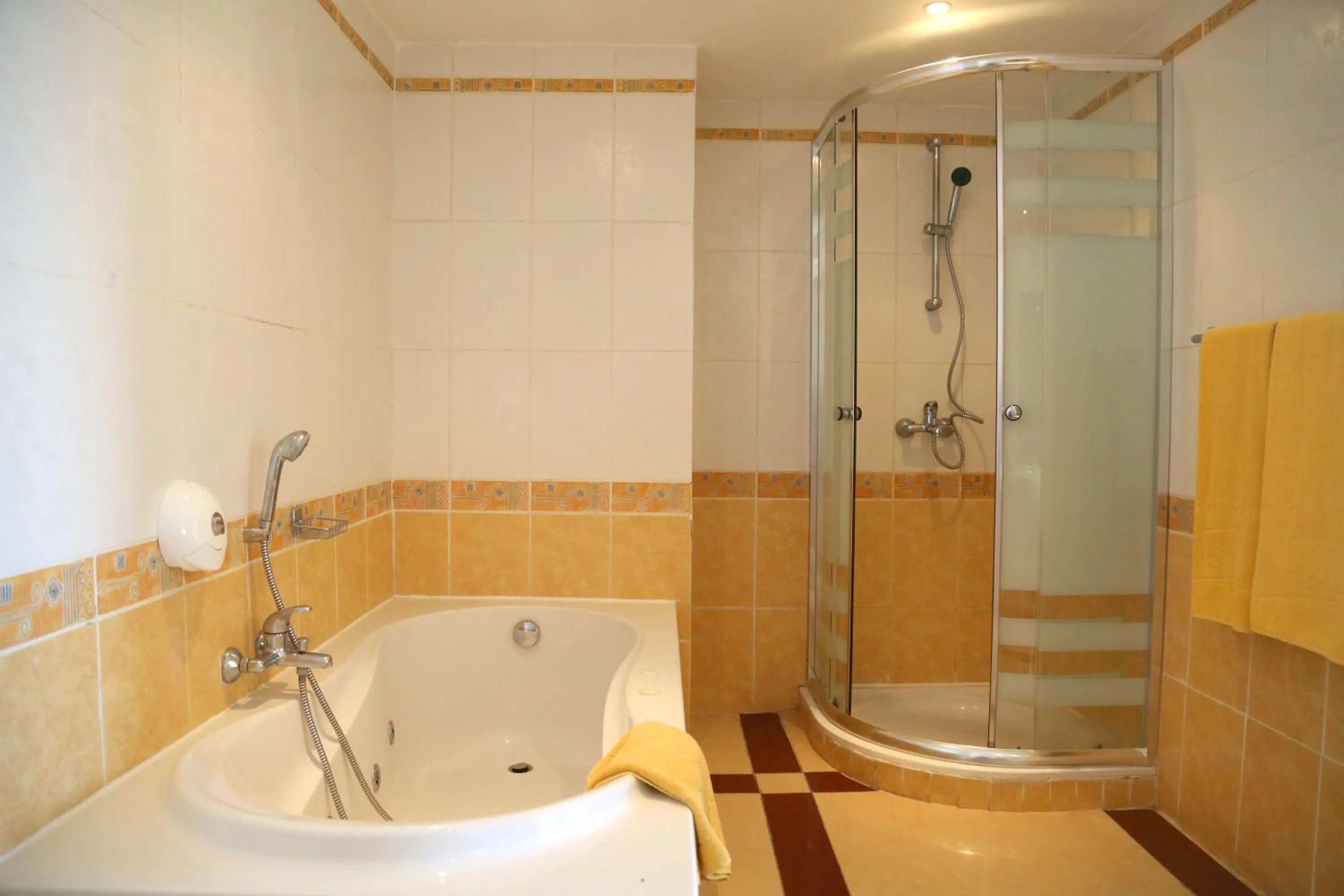 Shower in Eden Star Resort