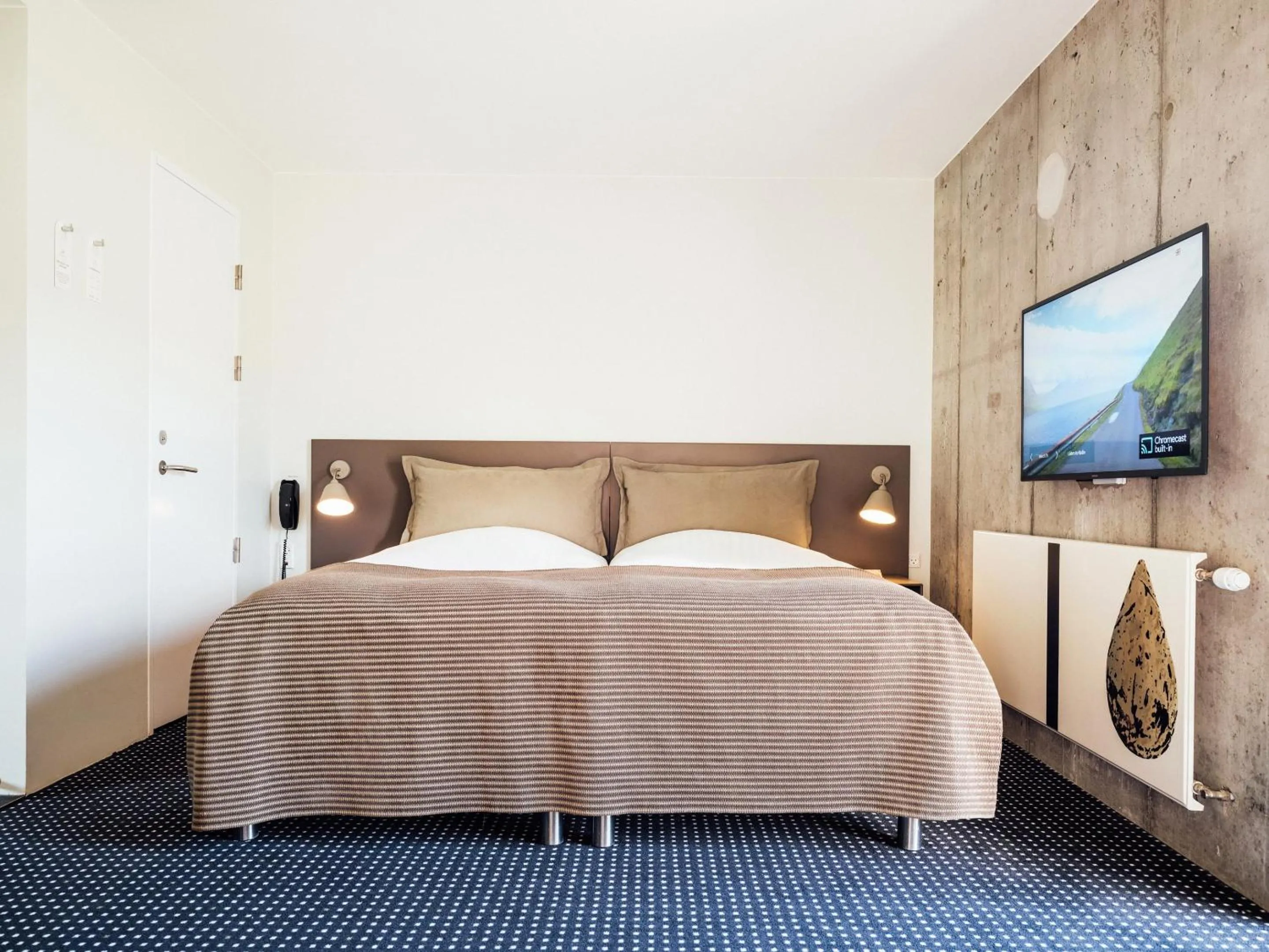 Photo of the whole room, Bed in Hotel Føroyar