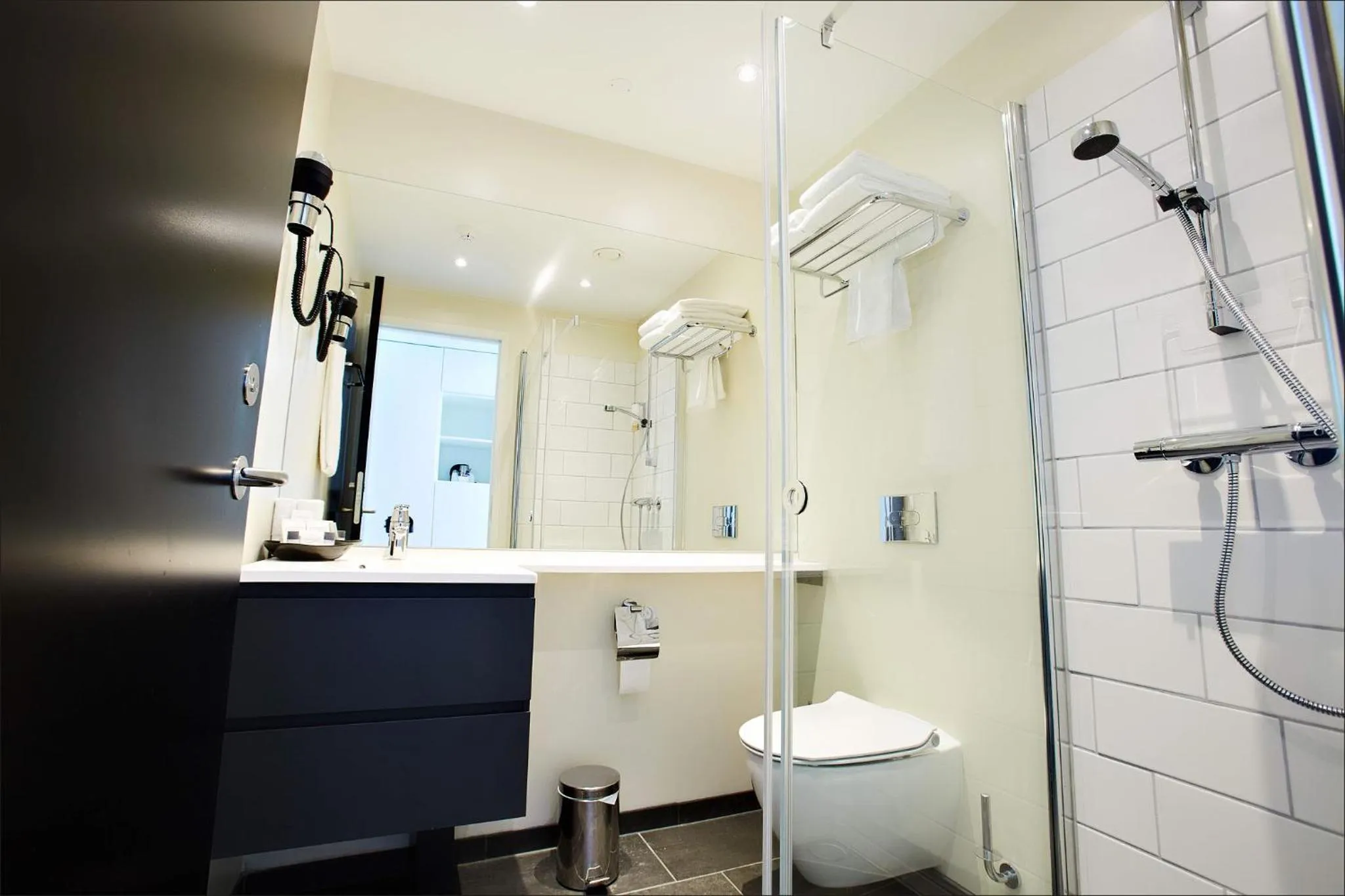 Toilet in Hotel Hafnia