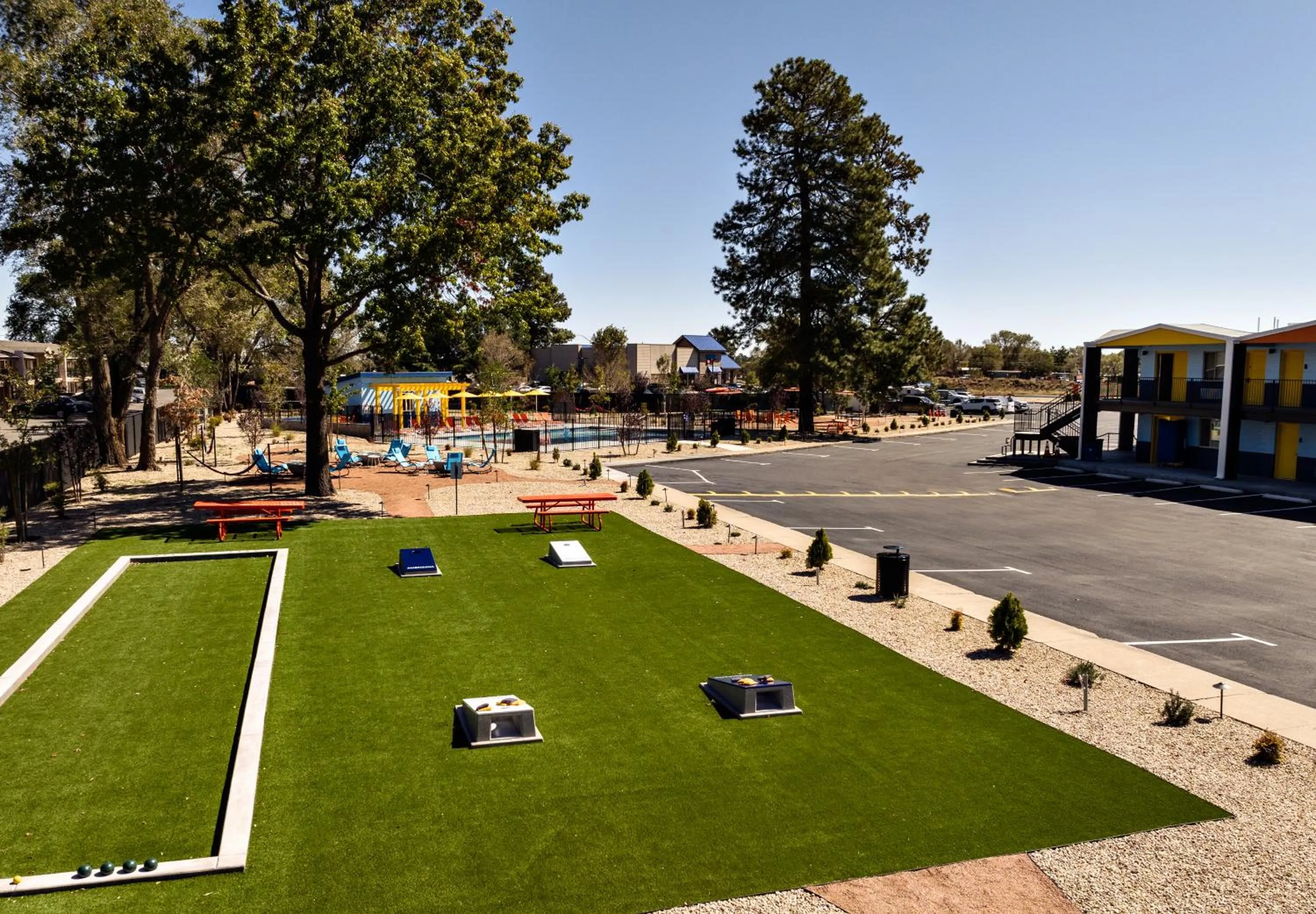 Garden in Americana Motor Hotel