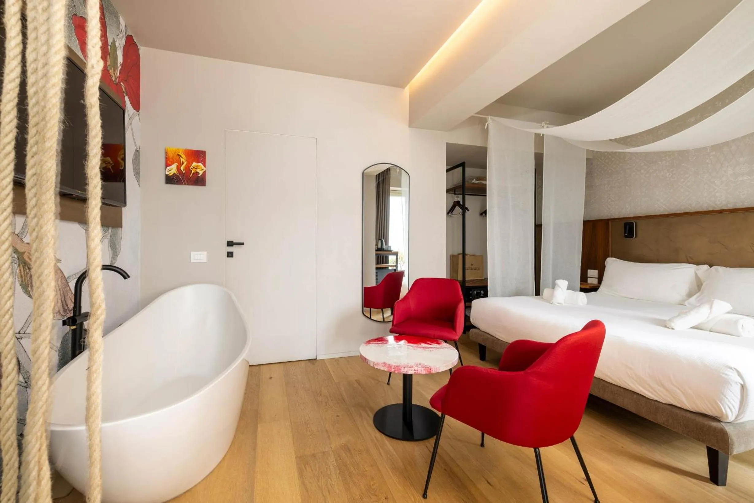 Bed in Villa Clementina Boutique Hotel