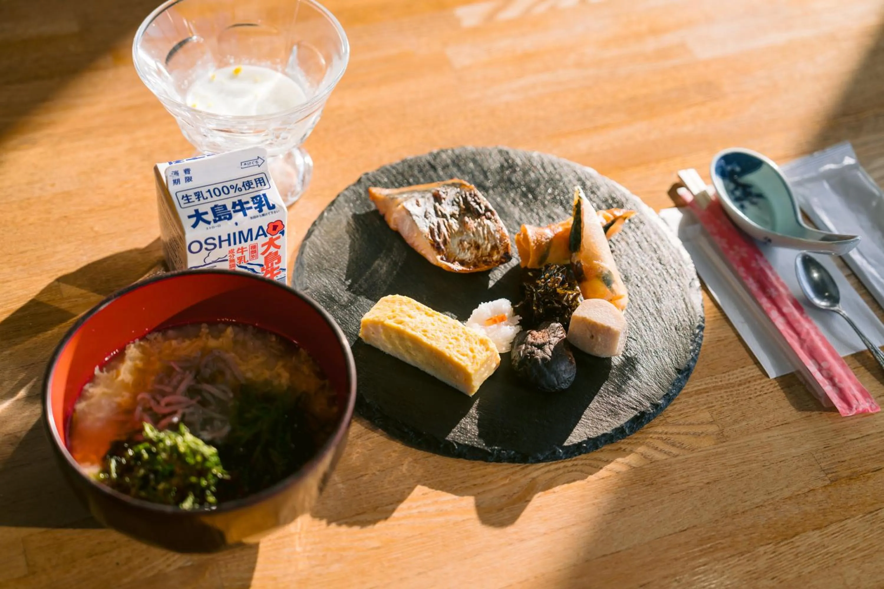 Restaurant/places to eat in Hotel Kailani