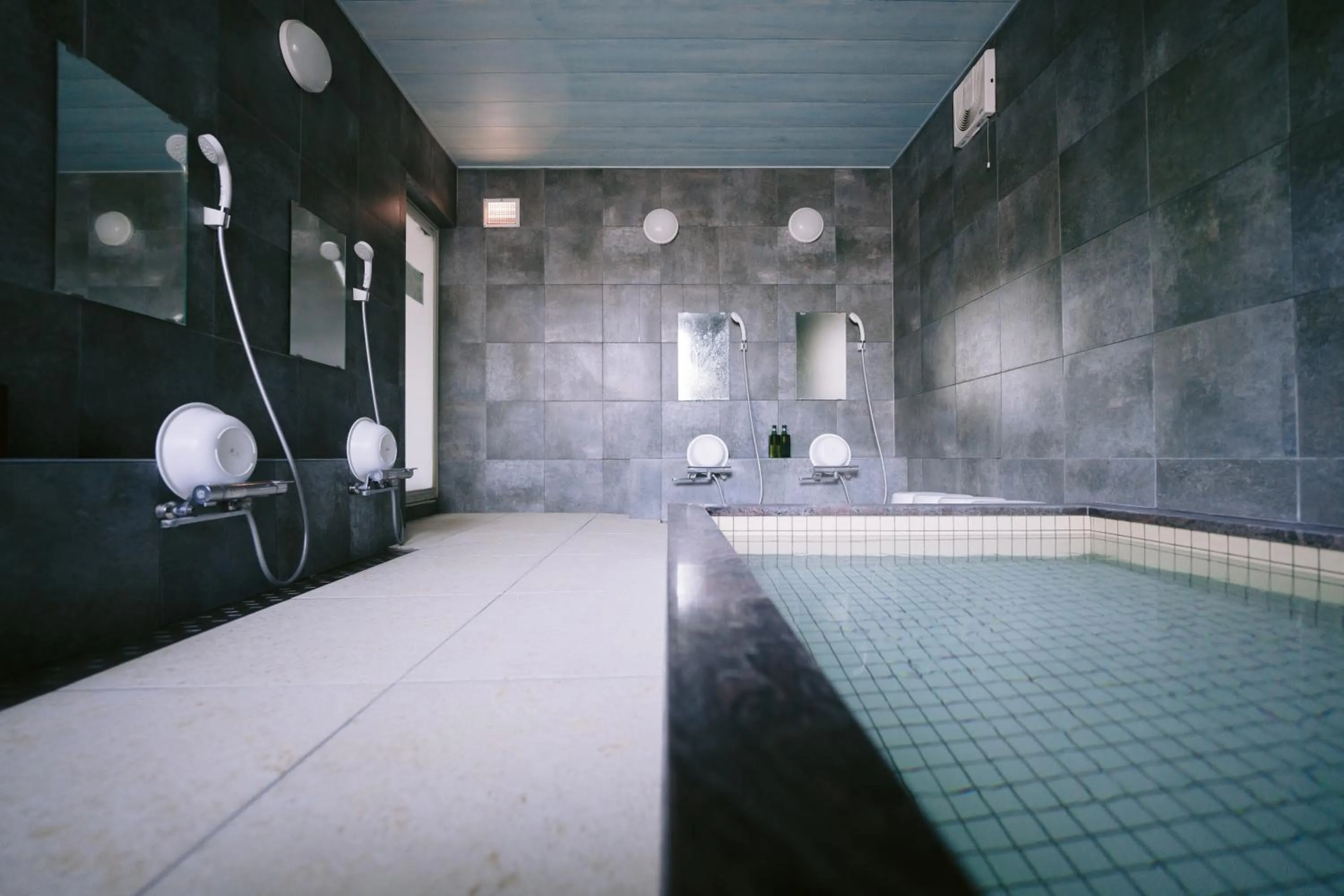 Shower in Hotel Kailani