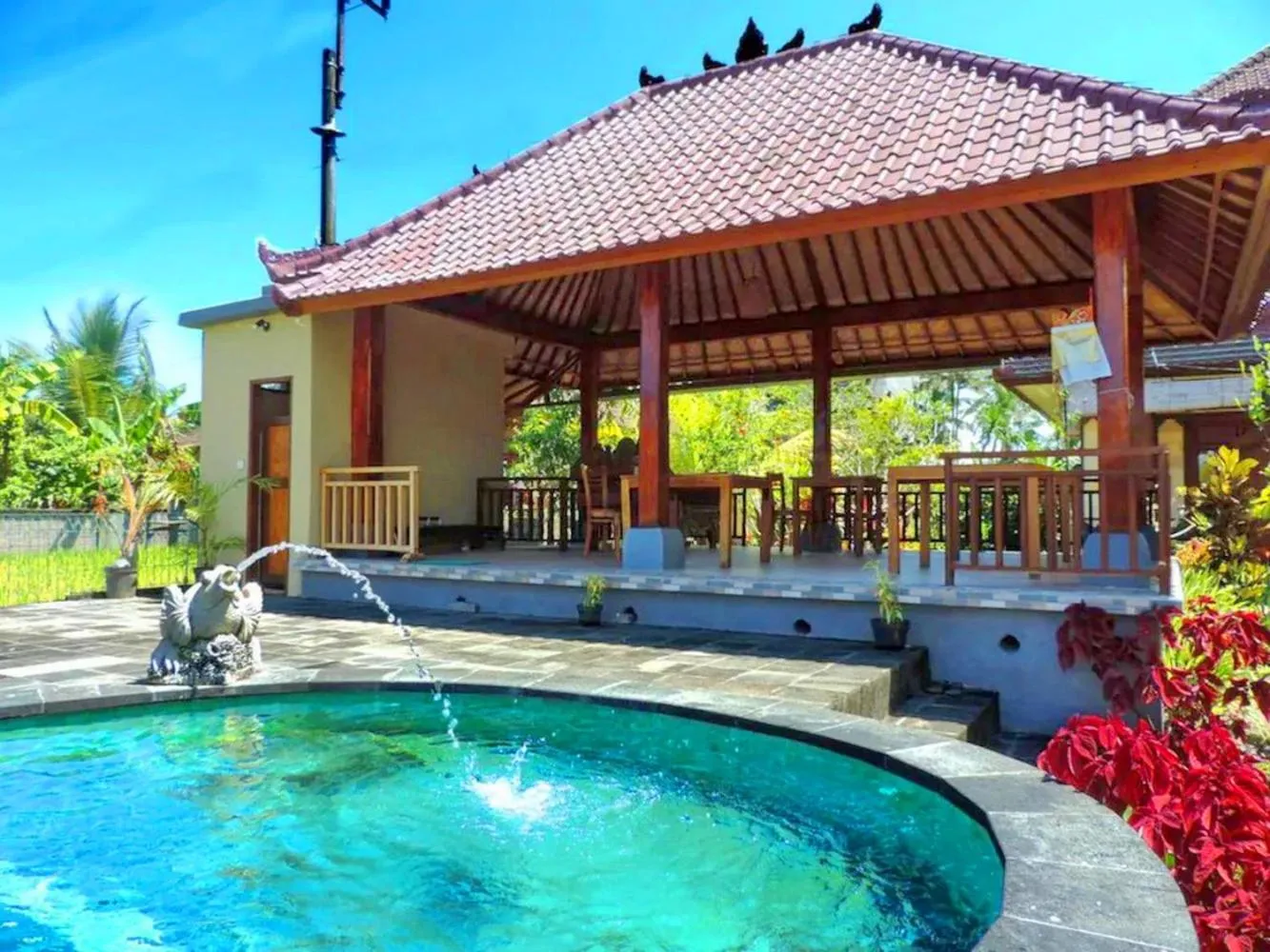 Restaurant/places to eat in Pondok Ayu Soca