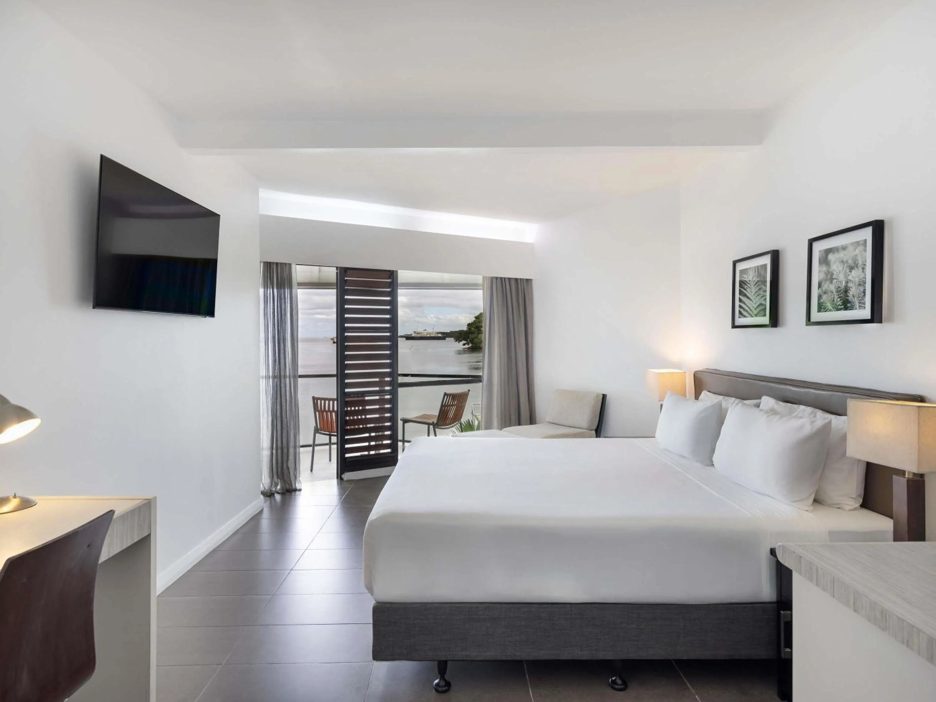 Bedroom, Bed in Novotel Suva Lami Bay