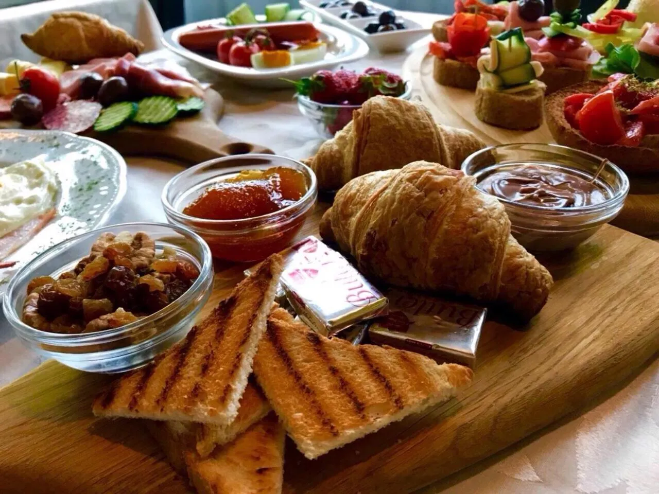 Restaurant/places to eat in Hotel Keto