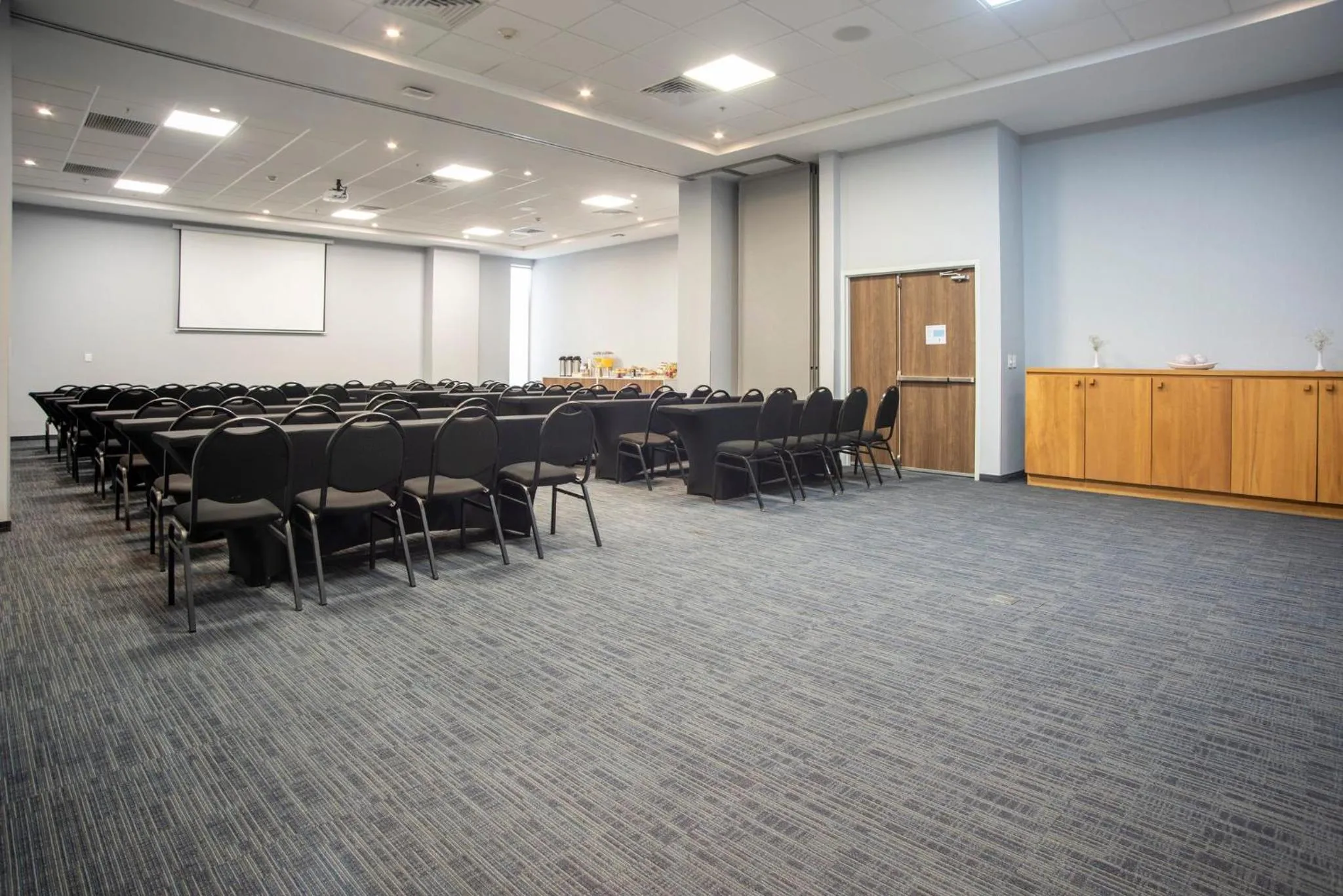 Meeting/conference room in Holiday Inn Express Guadalajara Iteso by IHG