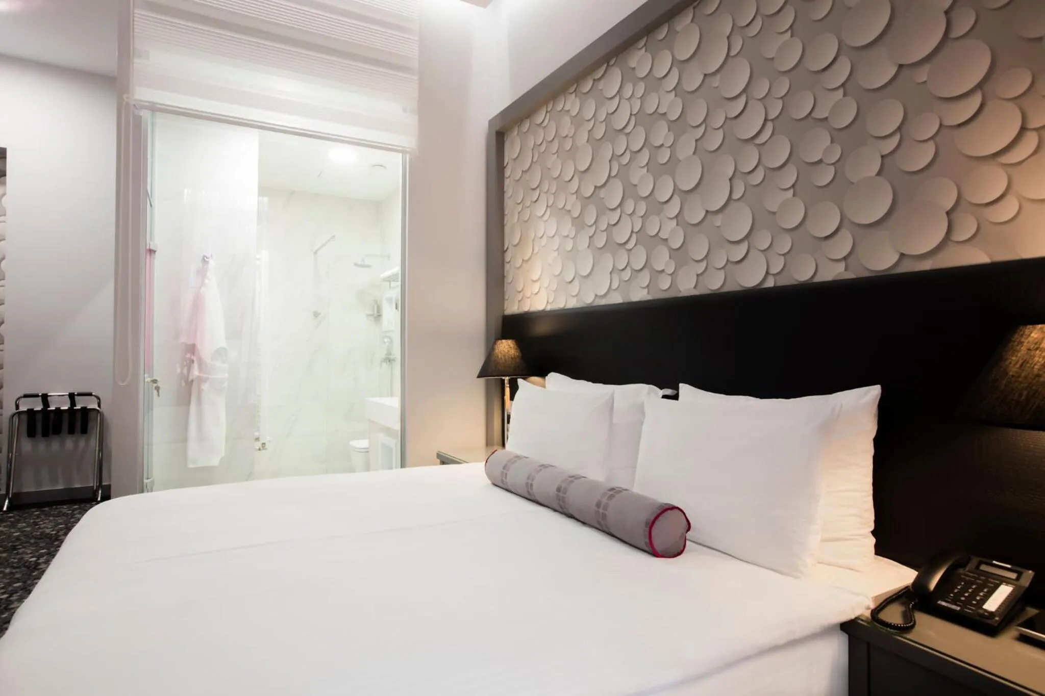 Bed in Hotel Central Sarajevo - Gym, Pool & Spa