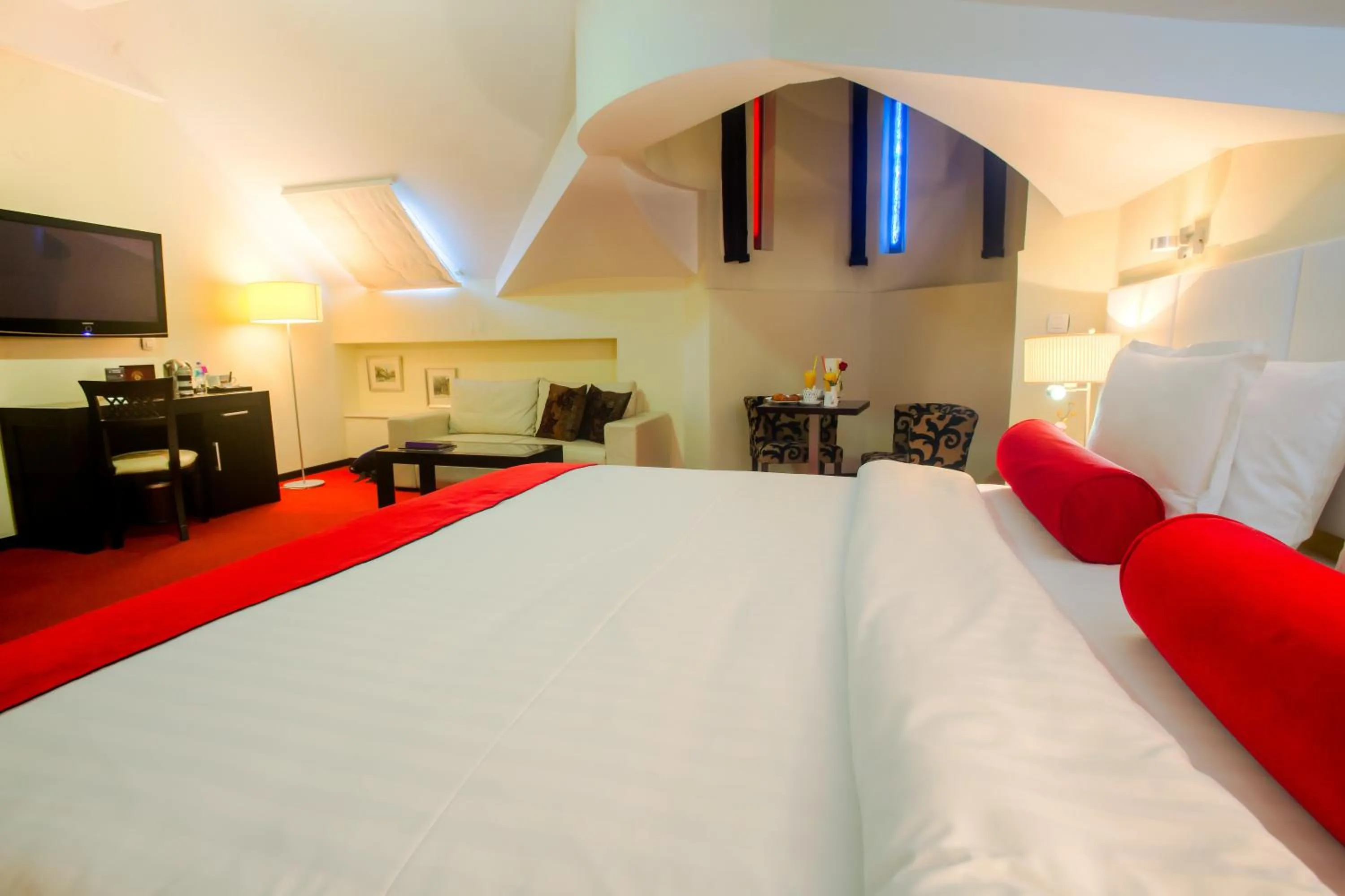 Junior Suite in Hotel Central Sarajevo - Gym, Pool & Spa