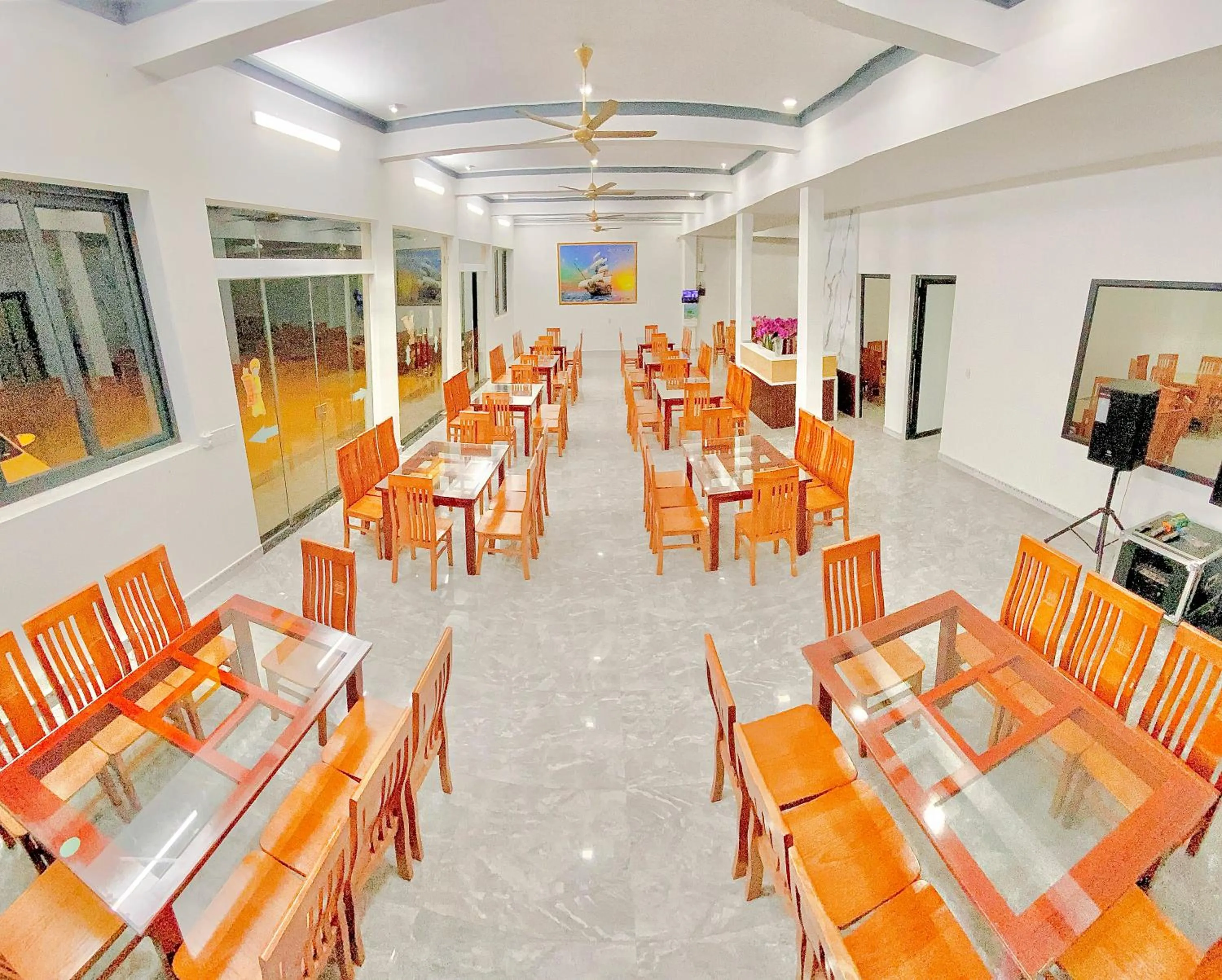 Restaurant/places to eat in An Thảo Ba Bể Hotel