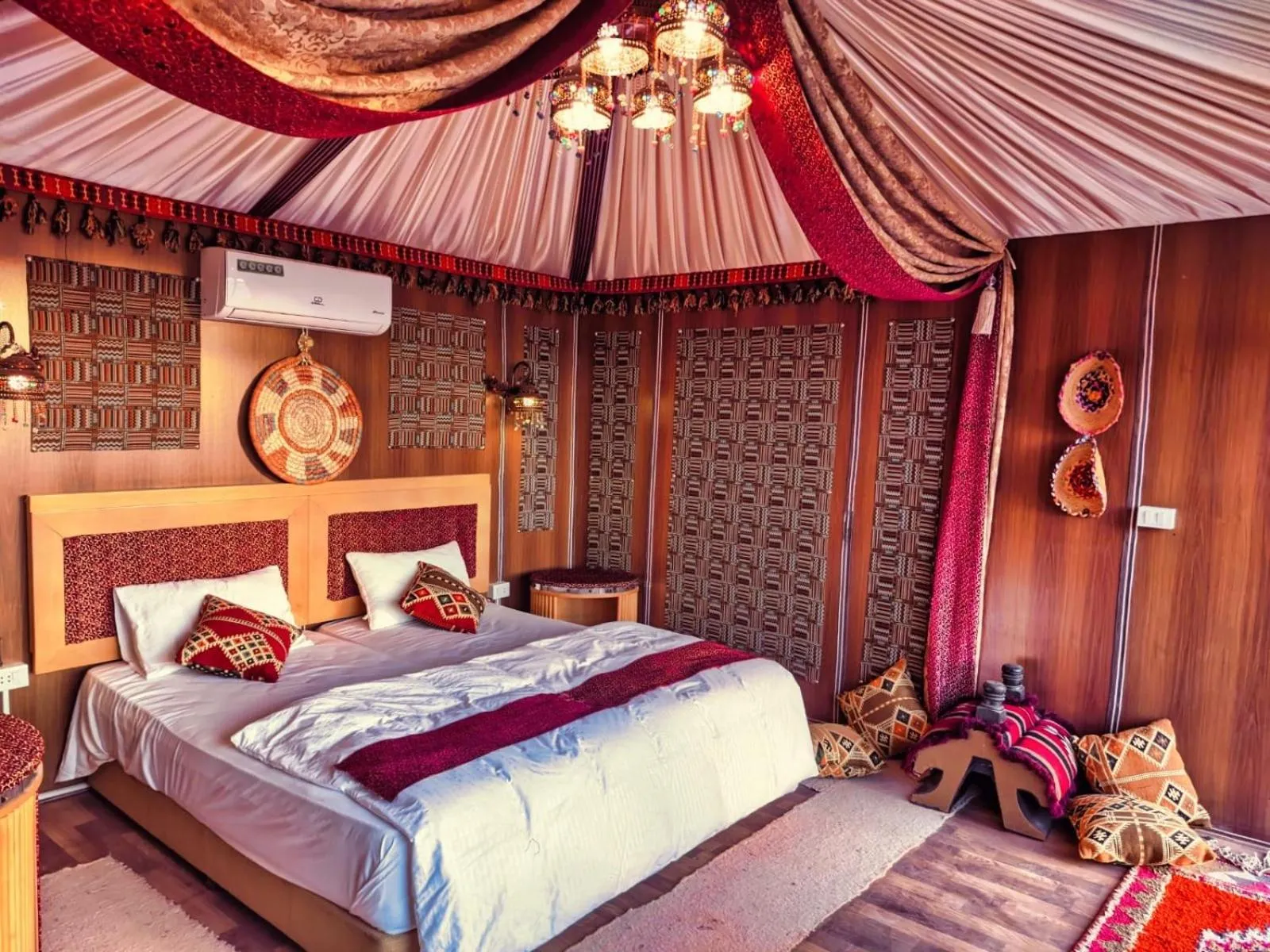 Bed in Wadi Rum Majestic Camp