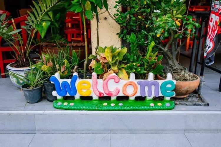 Text overlay in Wanna Marine