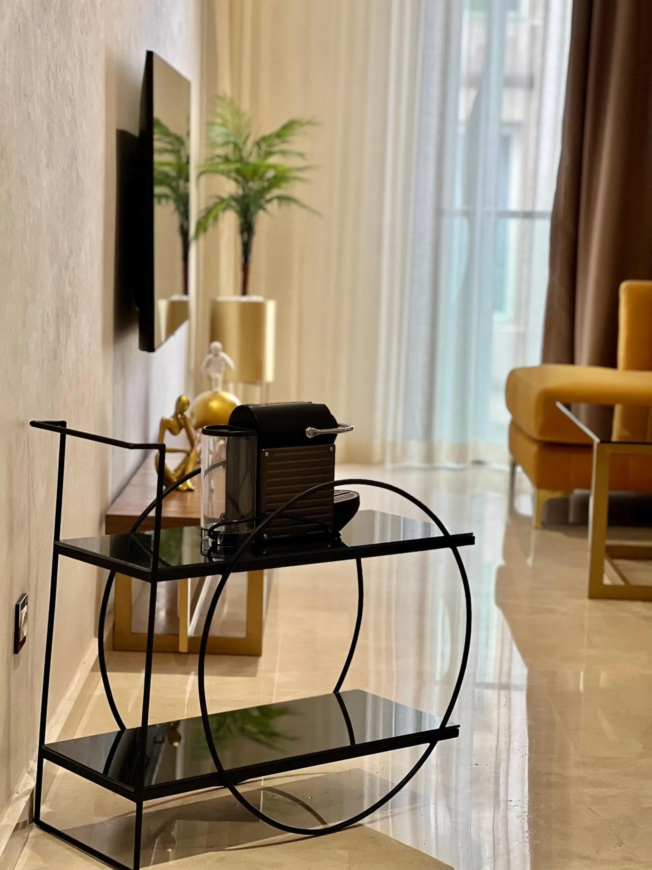 TV and multimedia in ZEN Suites Hotel Massira