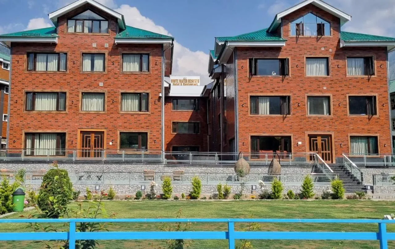 Facade/entrance in White Water Resorts