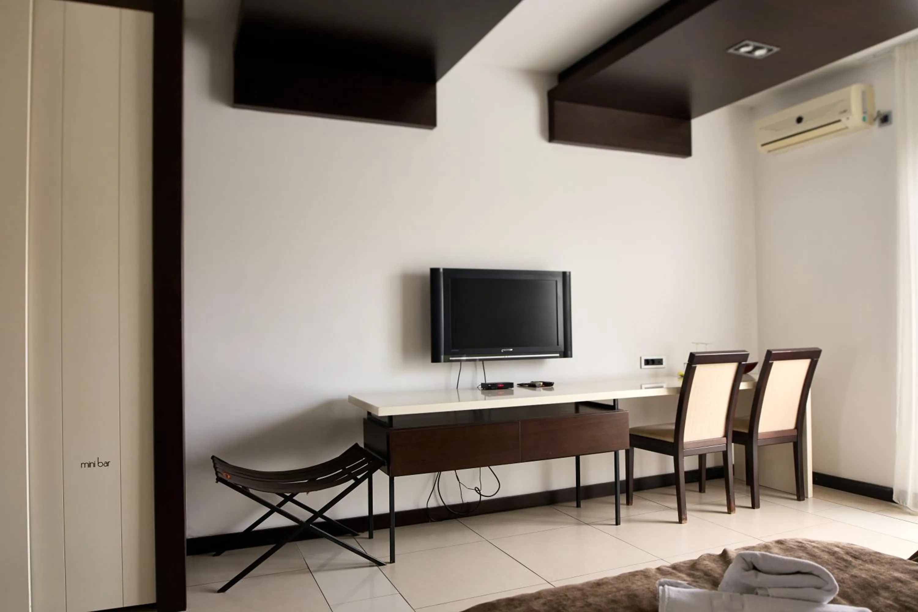 TV and multimedia in Garni Boutique Hotel Arta