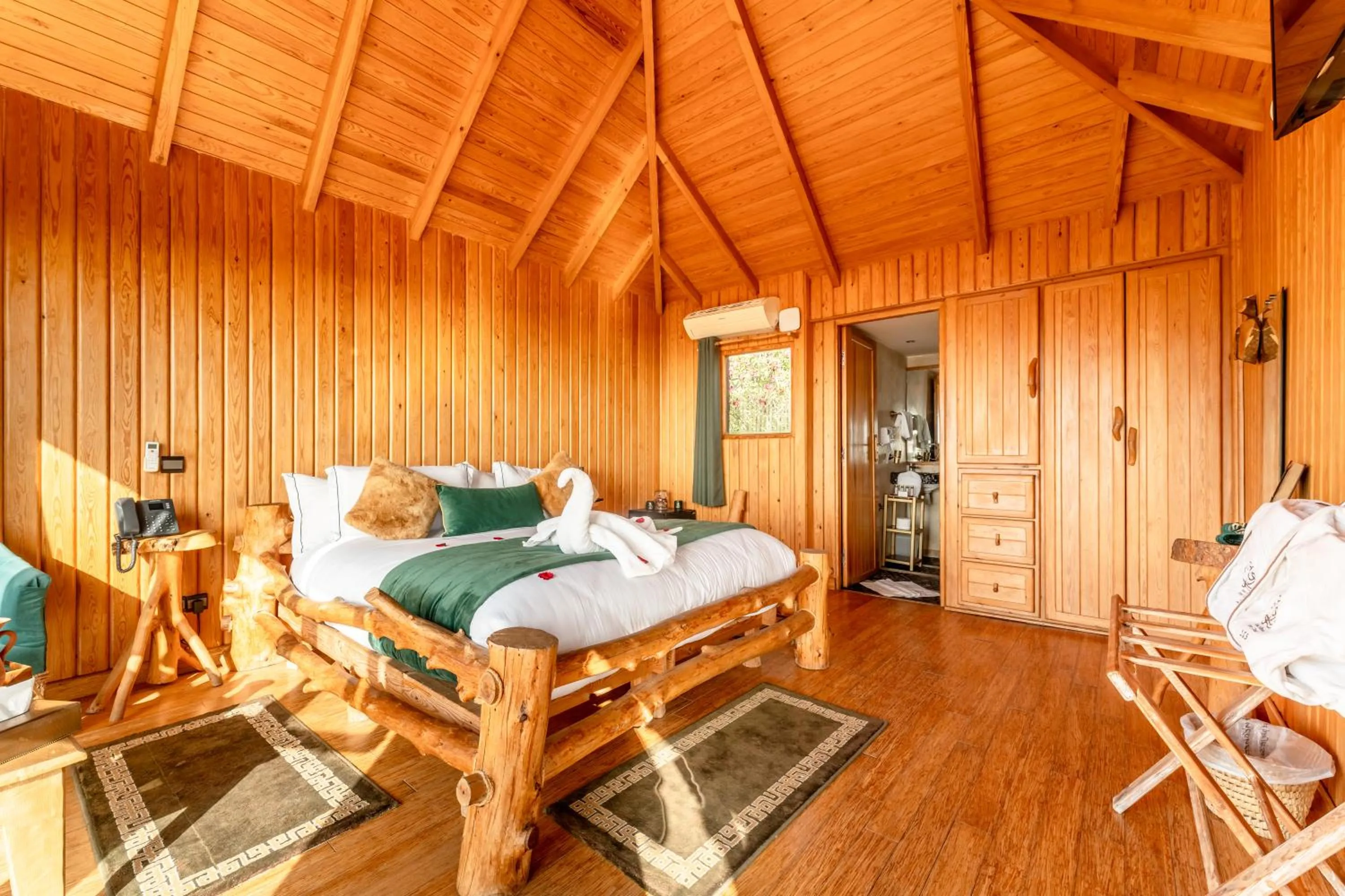 Bedroom, Bed in Chateau Eden El Rouh & Spa