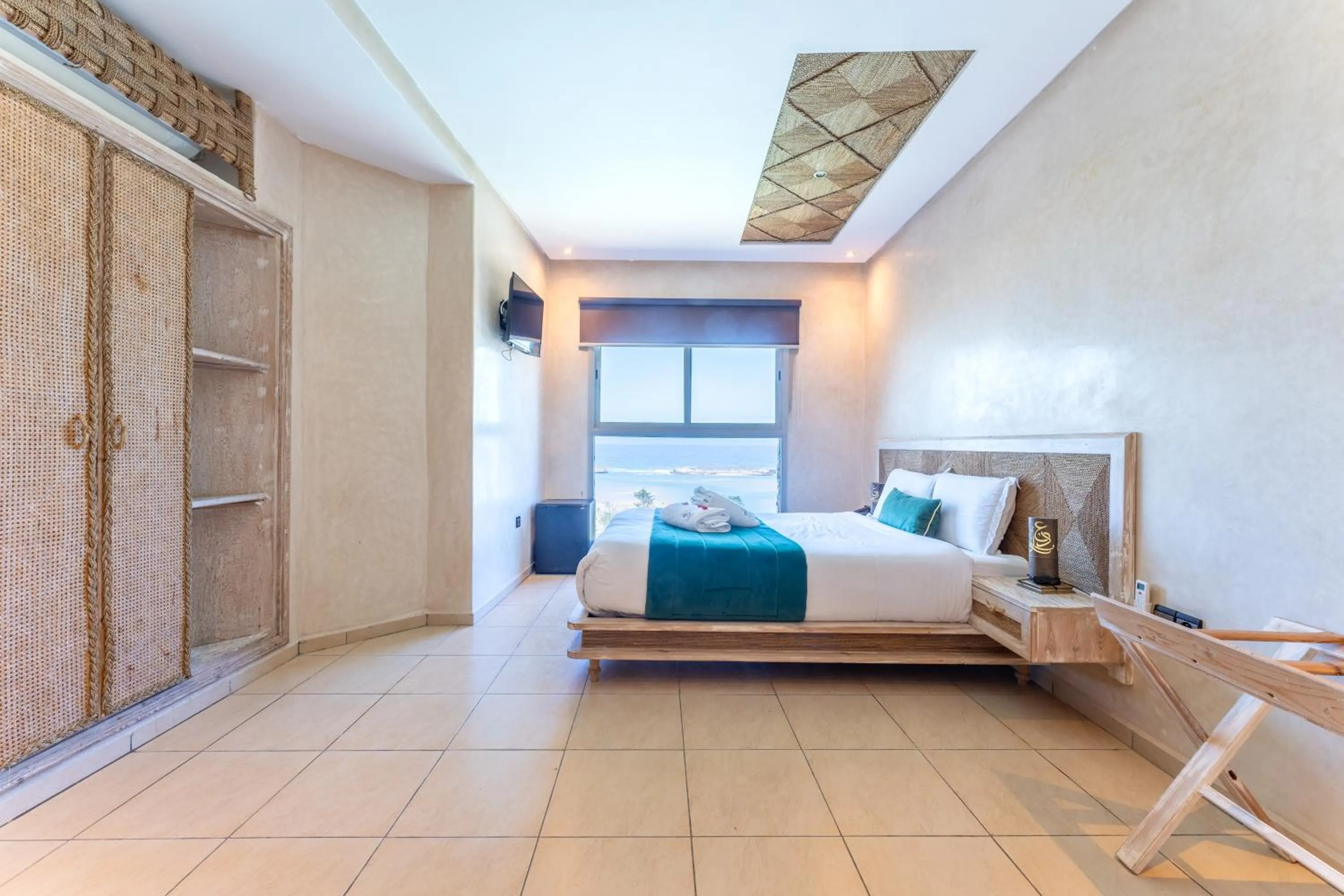 Photo of the whole room, Bed in Chateau Eden El Rouh & Spa