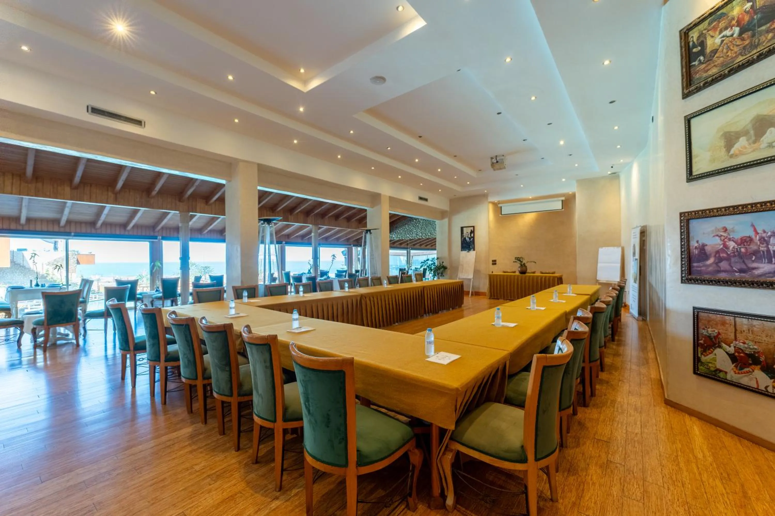 Meeting/conference room in Chateau Eden El Rouh & Spa