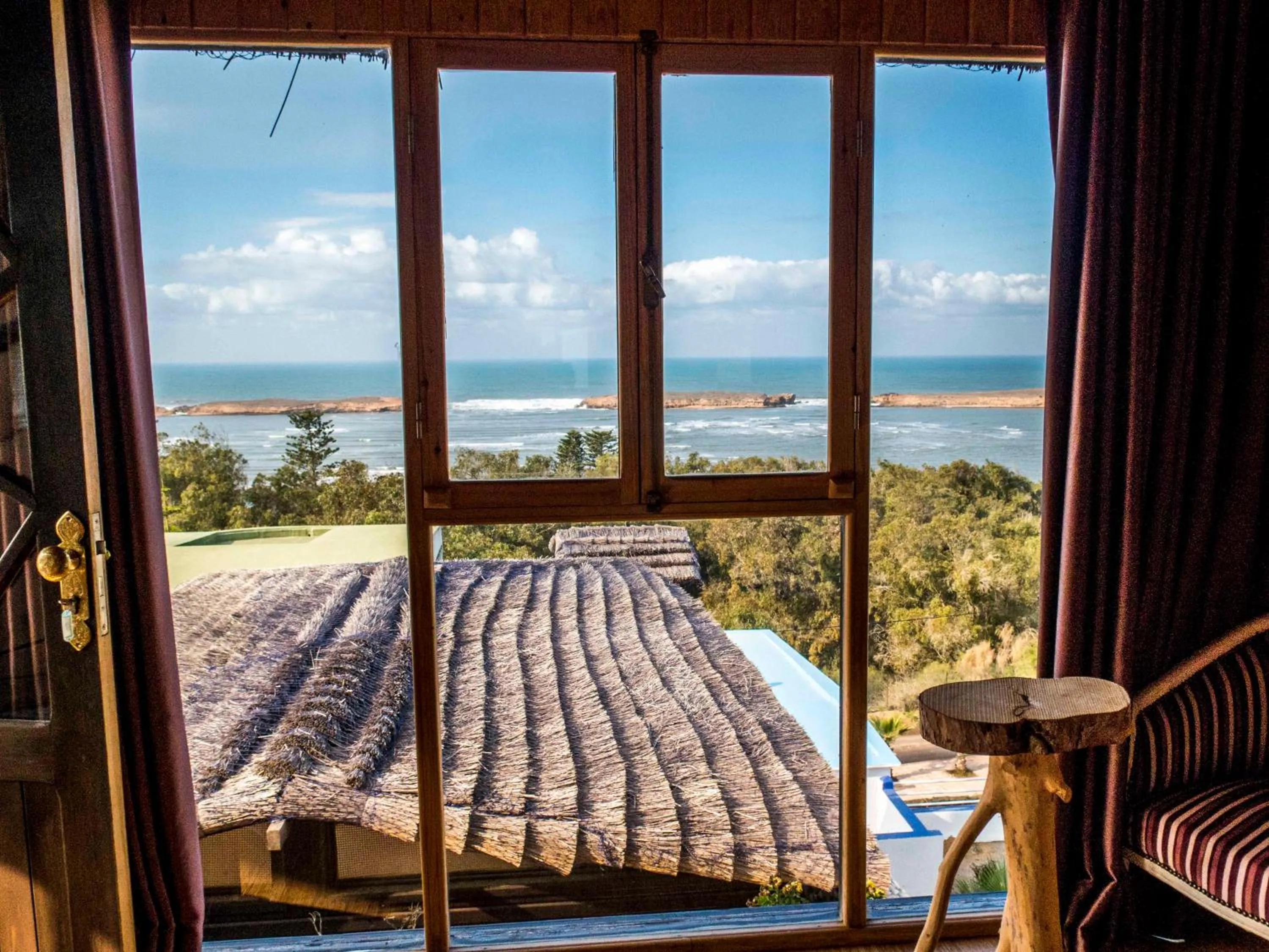 Sea view, Bed in Chateau Eden El Rouh & Spa