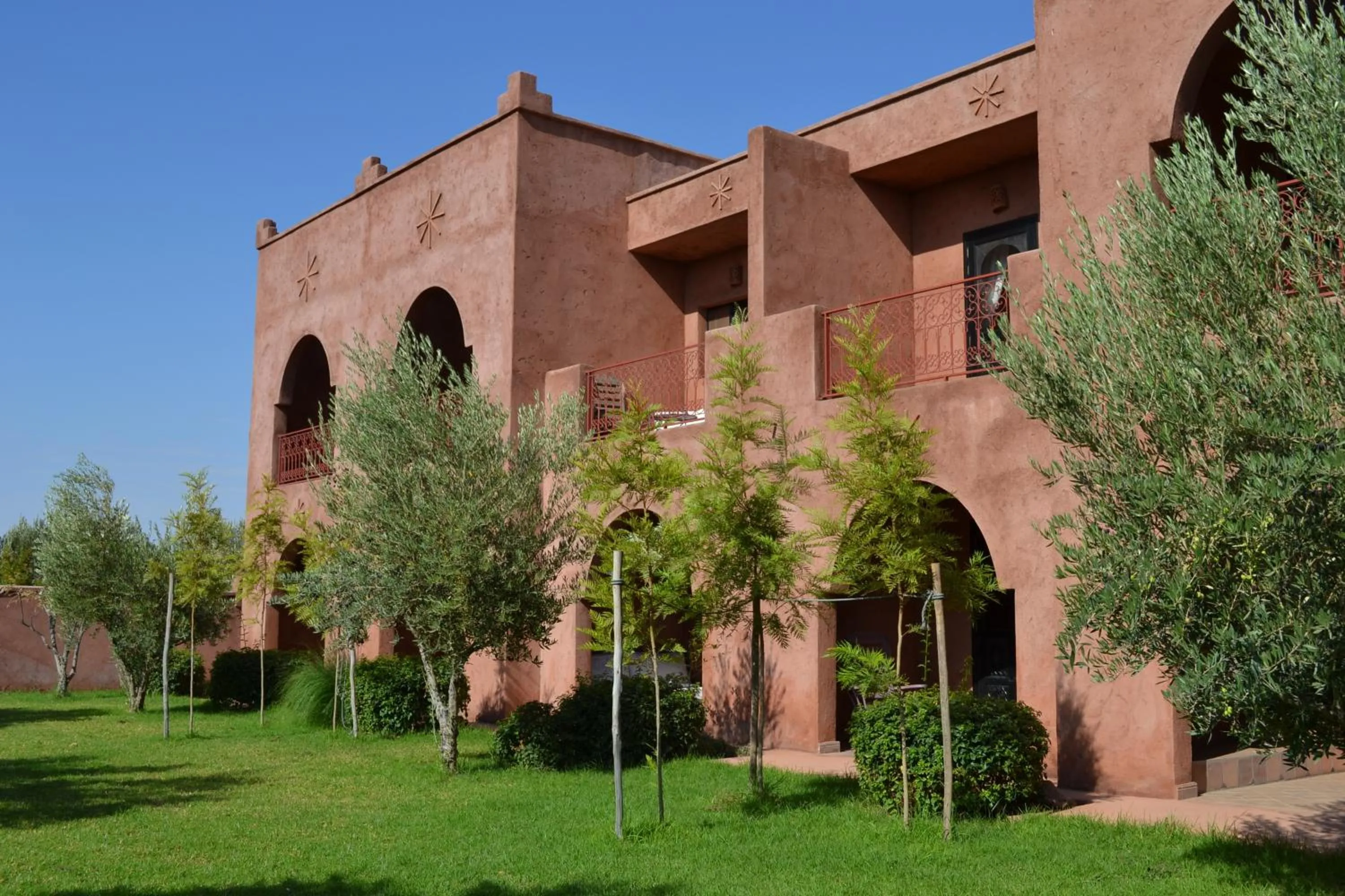 Facade/entrance in Domaine de Tameslohte