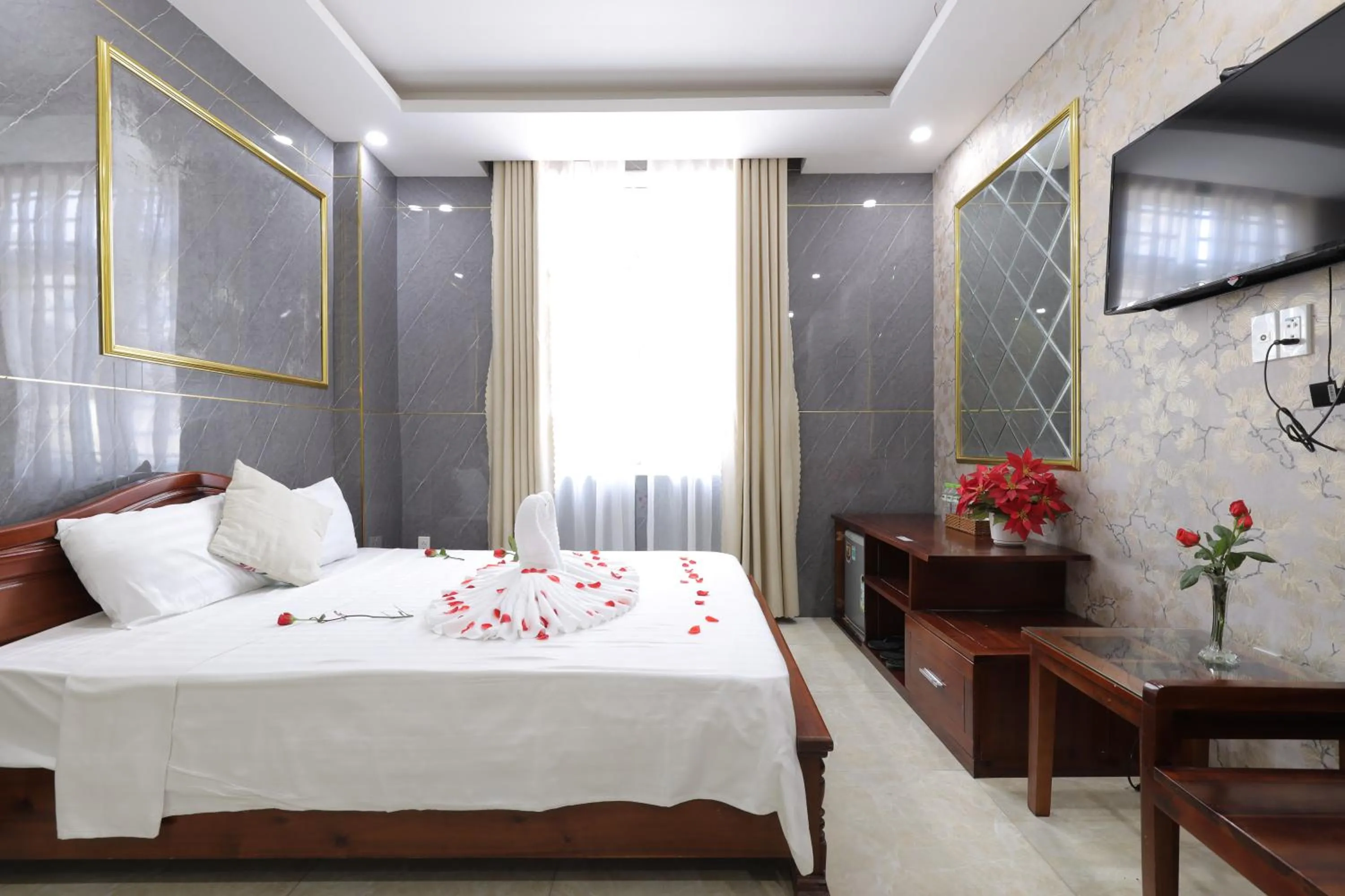 Photo of the whole room in T Y Hotel