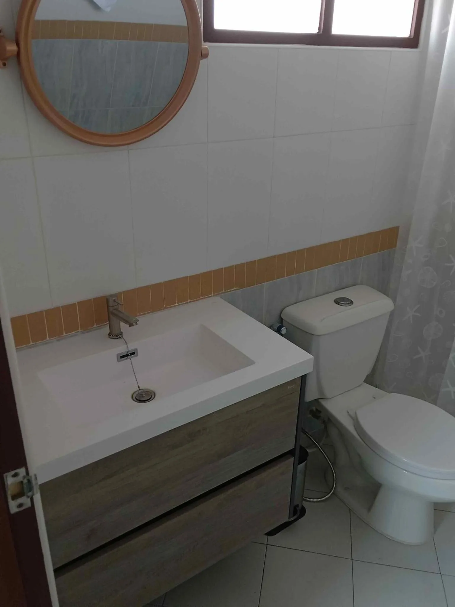 Toilet in Cafe Nana Hotel