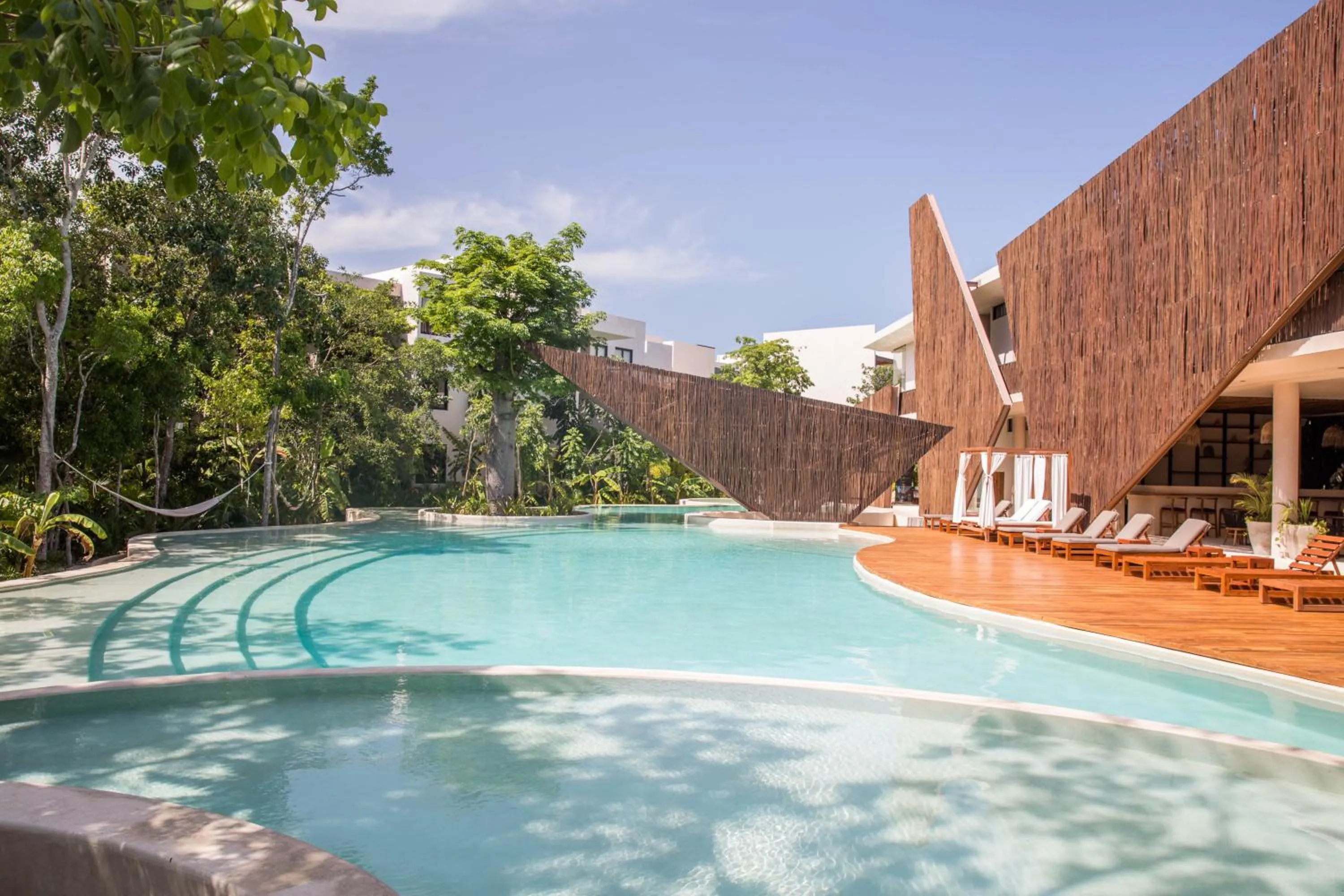 Swimming pool in Ophelia Experience