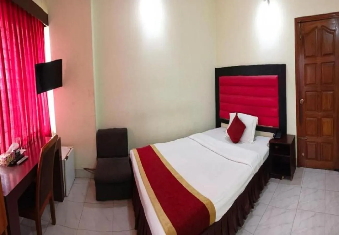 Bed in Hotel Skylink