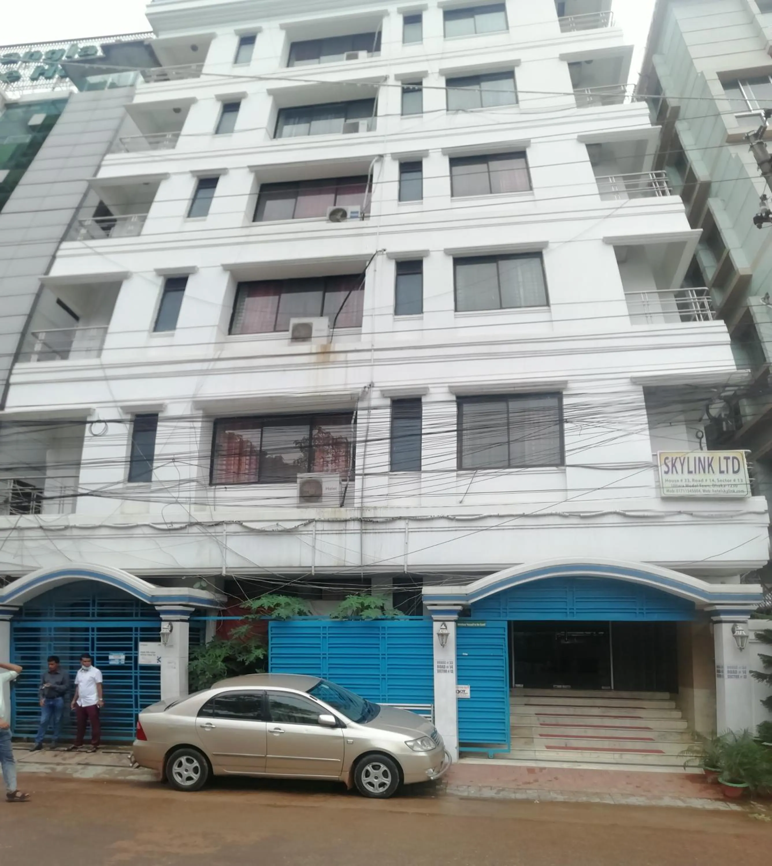 Property building in Hotel Skylink