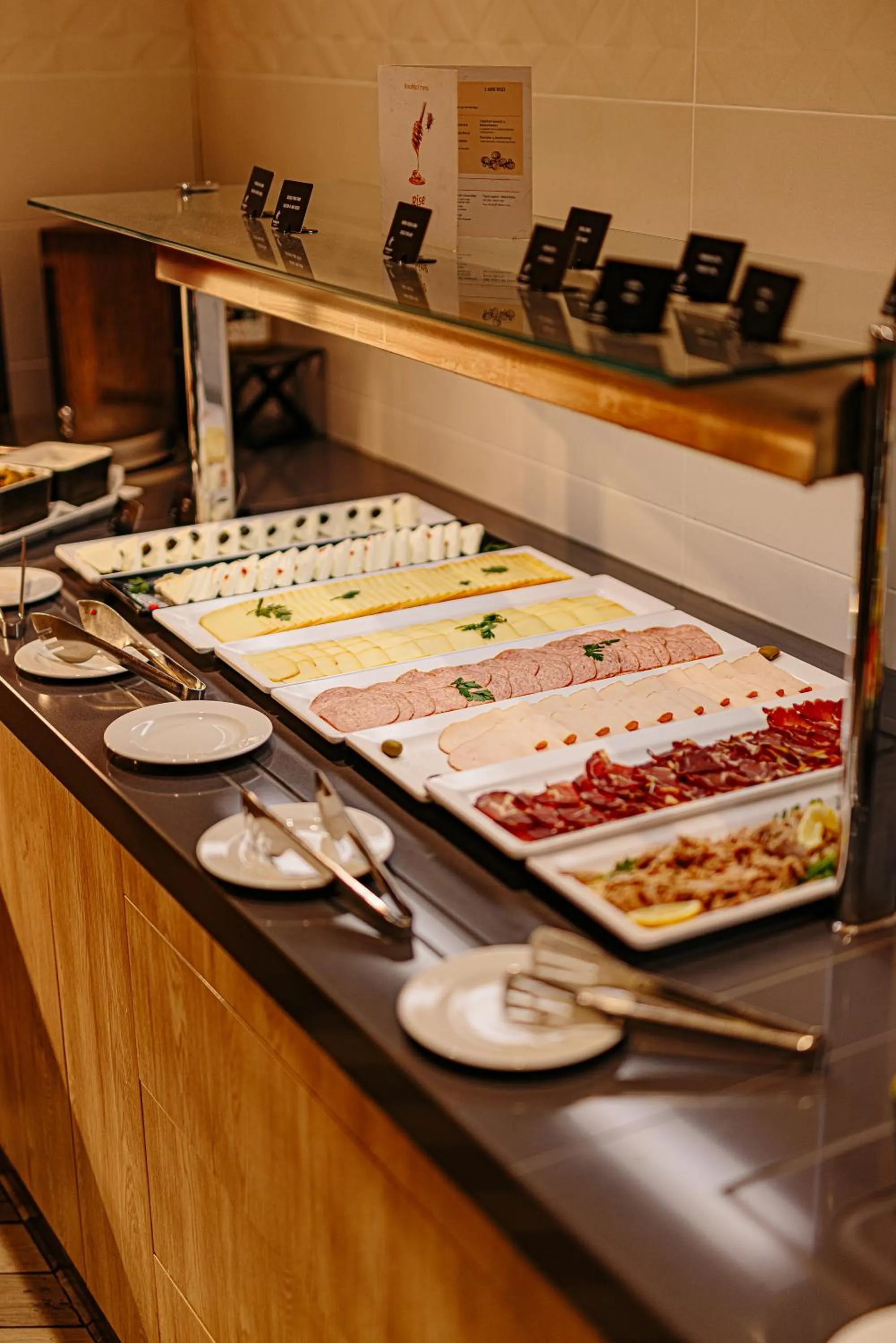 Restaurant/places to eat in Holiday Inn Belgrade, an IHG Hotel