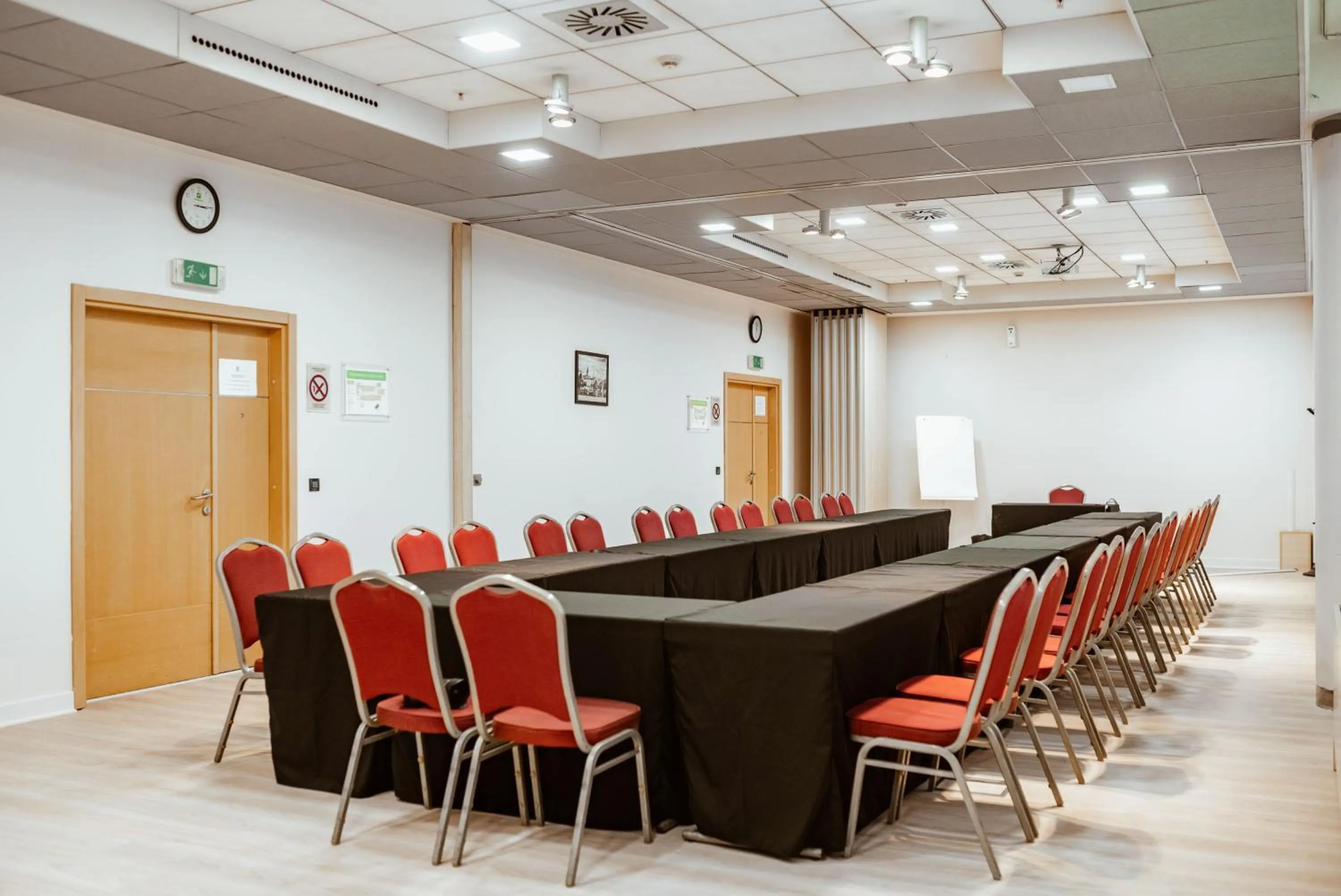 Meeting/conference room in Holiday Inn Belgrade, an IHG Hotel