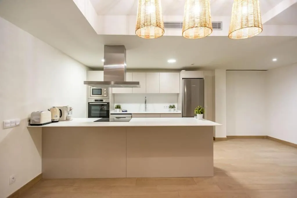 Kitchen or kitchenette in Gran piso en Puerto deportivo Marina Palamós IDEAL FAMILIAS