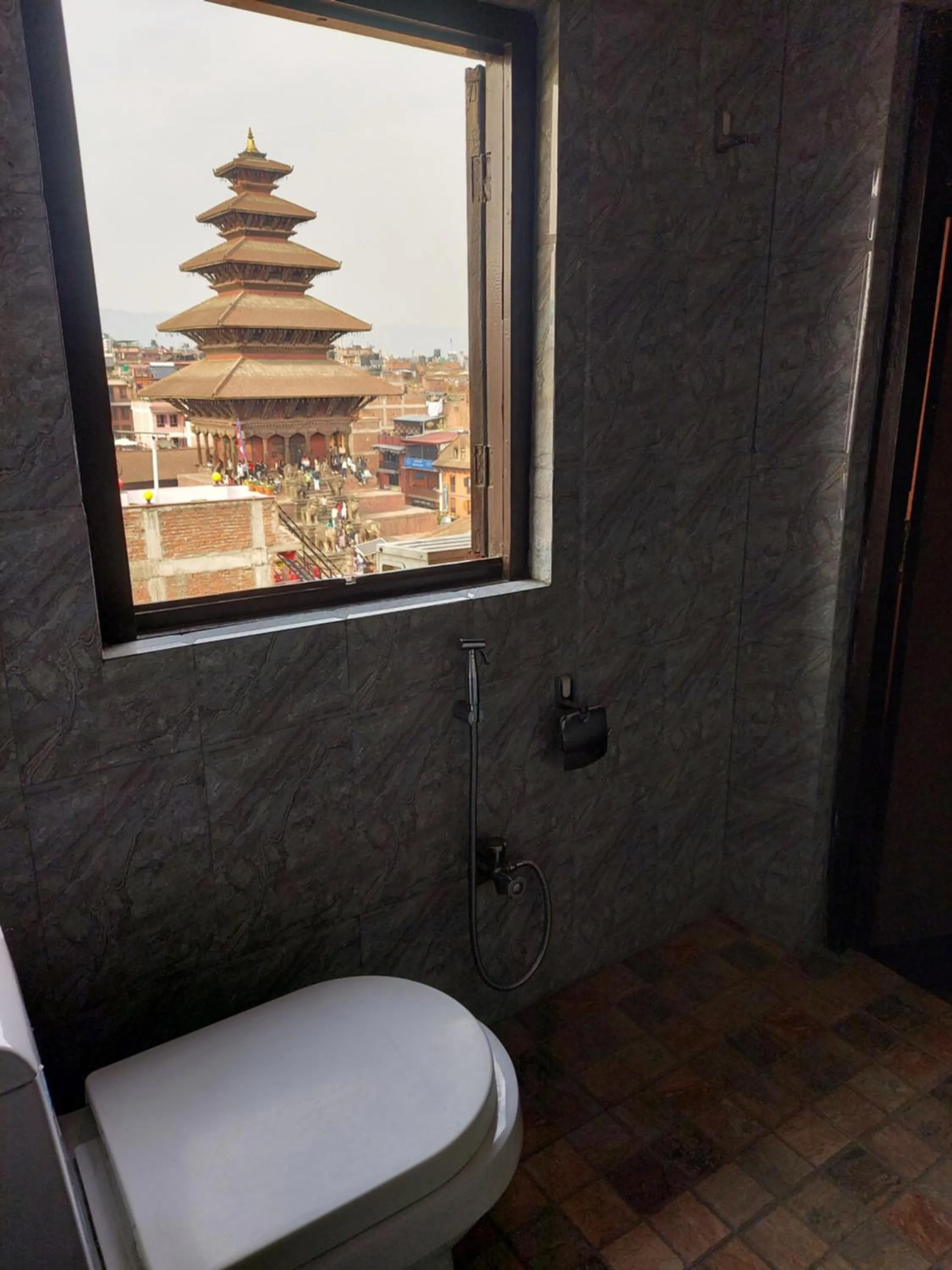 Toilet in Hotel Garuda