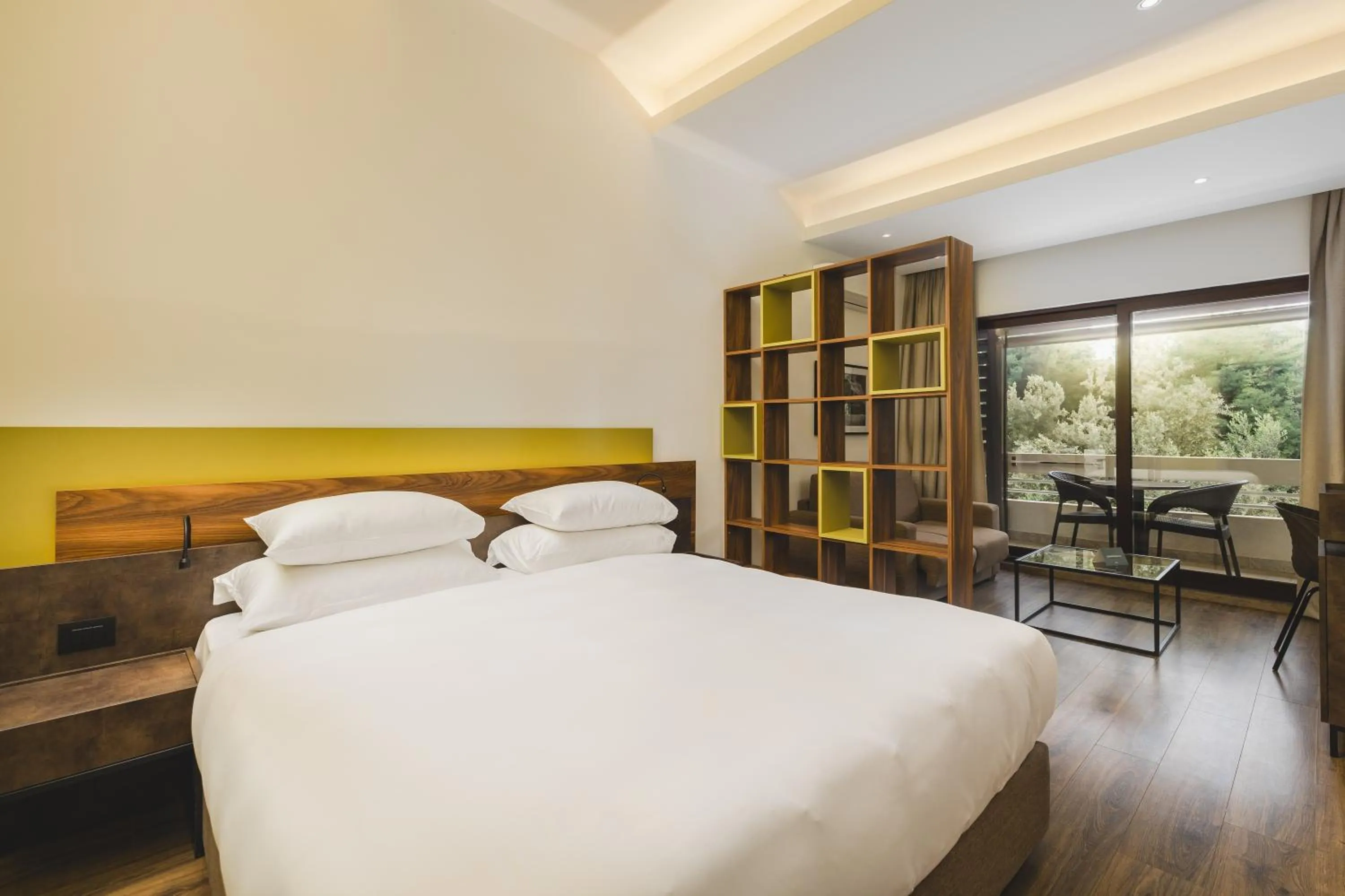 Mountain view, Bed in Radisson Resort Ruza Vjetrova