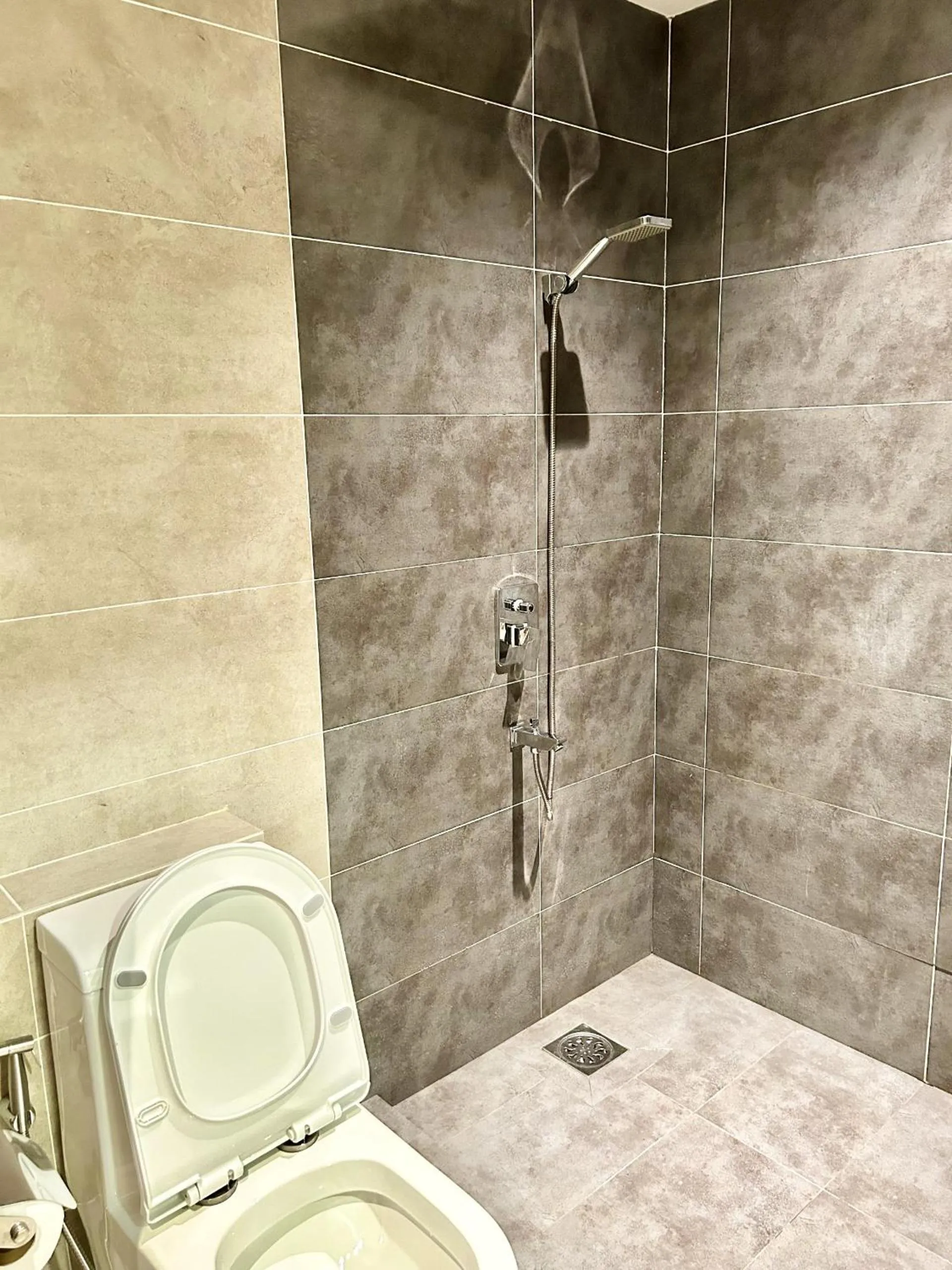 Bathroom in Deco Home @ Aru Suites