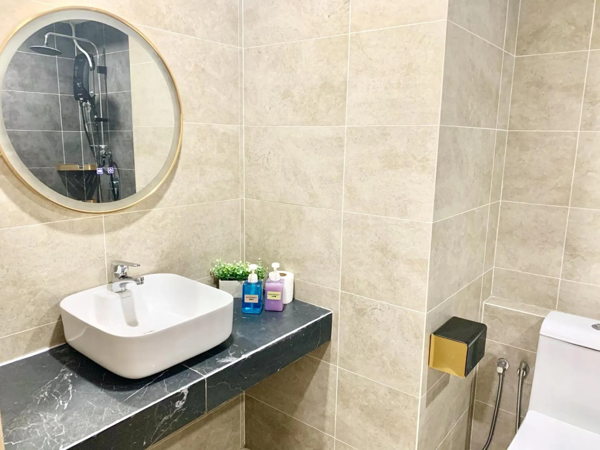 Bathroom in Deco Home @ Aru Suites