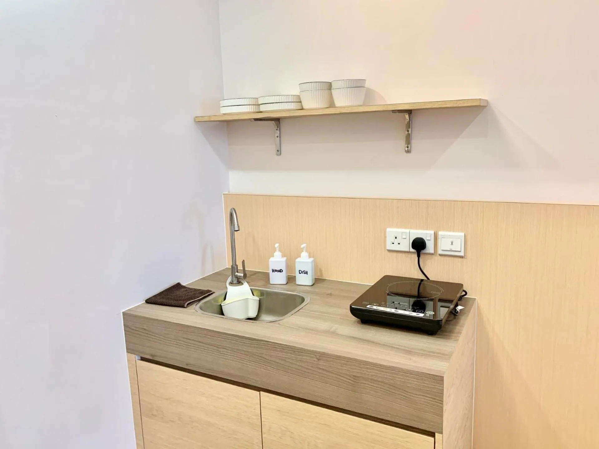 Kitchen or kitchenette in Deco Home @ Aru Suites