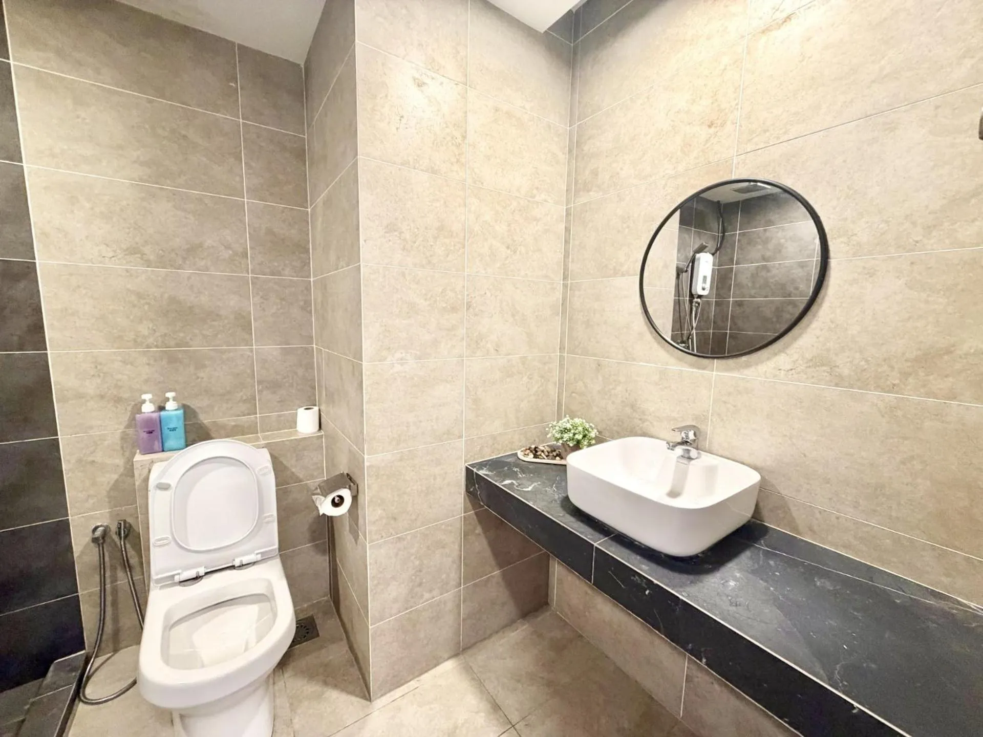 Bathroom in Deco Home @ Aru Suites