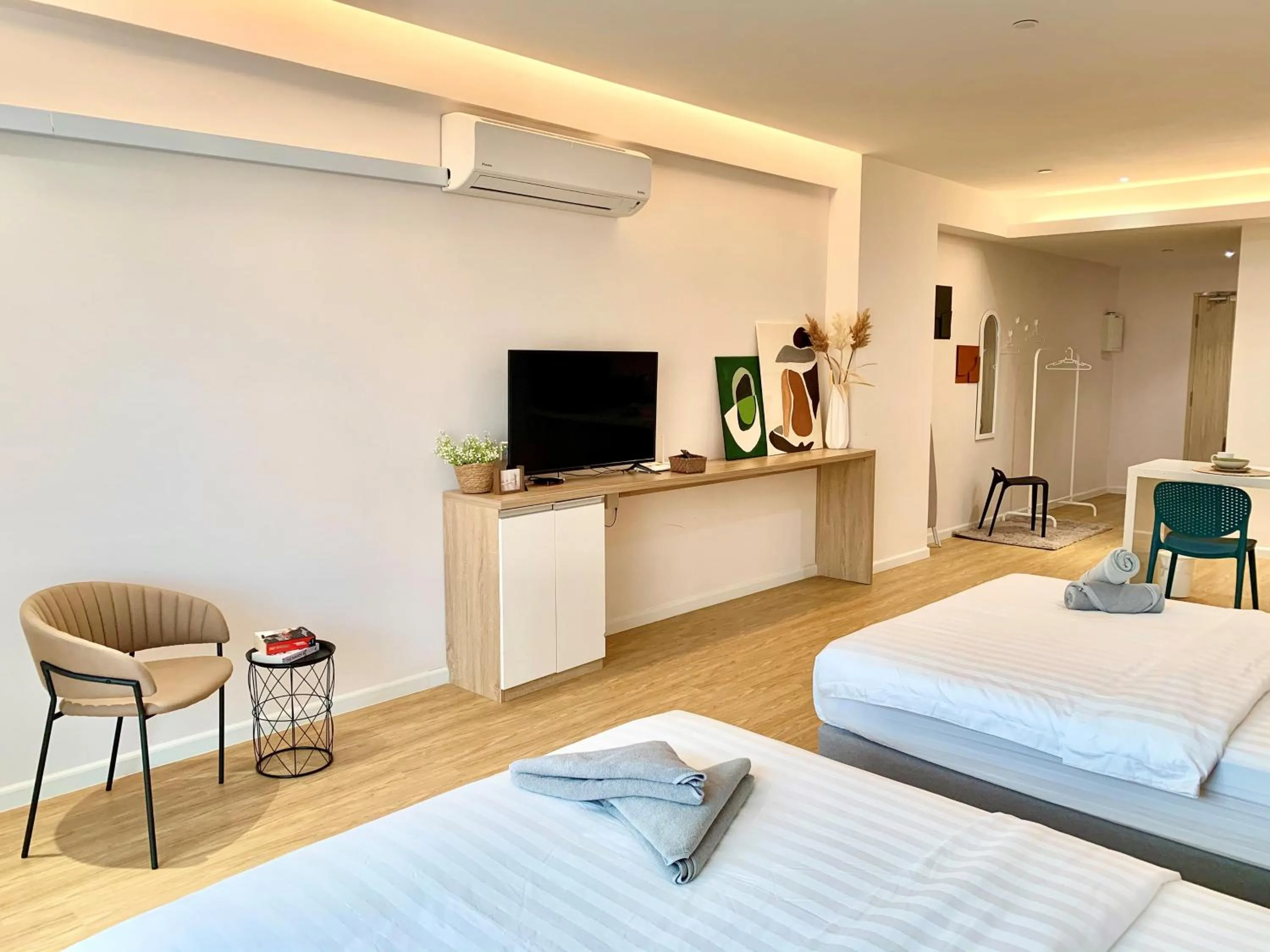 Bed in Deco Home @ Aru Suites