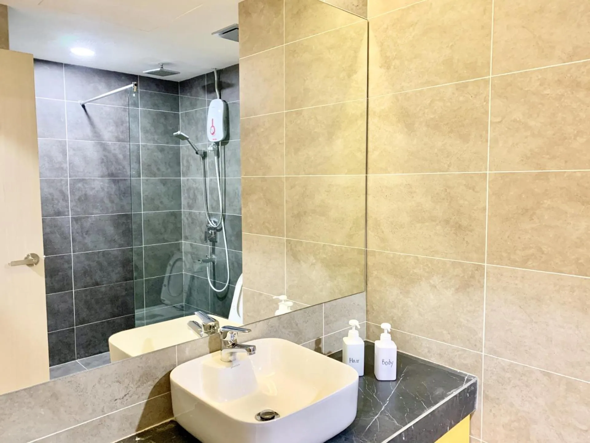 Bathroom in Deco Home @ Aru Suites