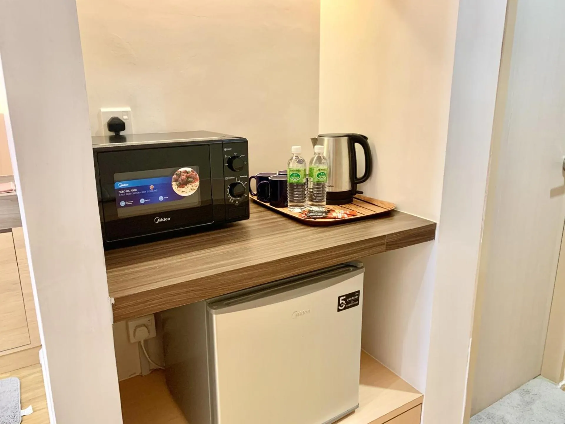 Coffee/tea facilities in Deco Home @ Aru Suites