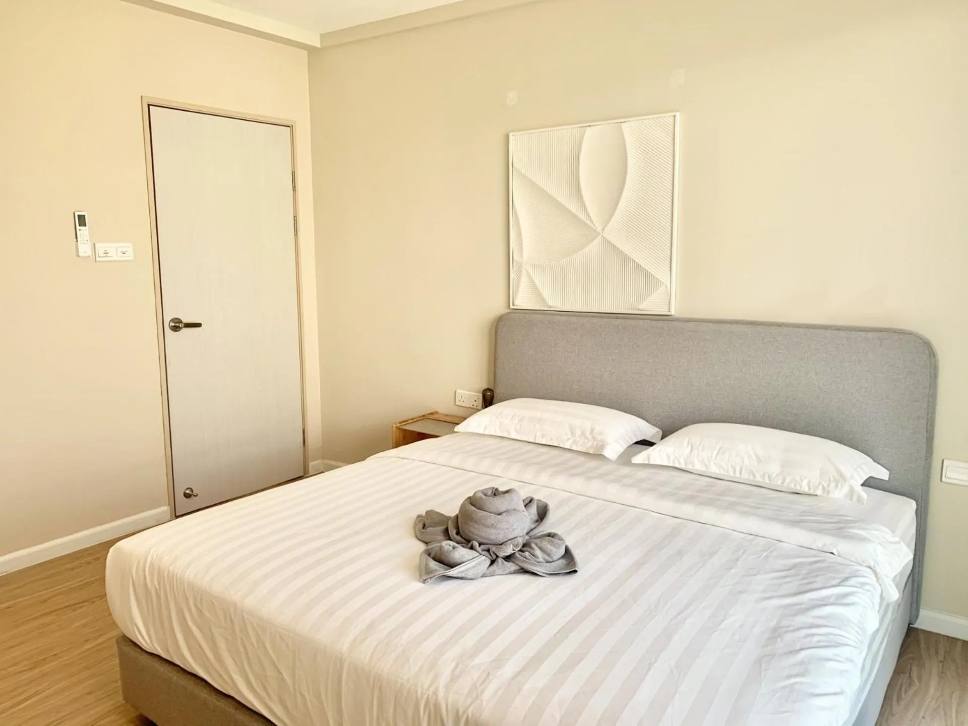 Bedroom, Bed in Deco Home @ Aru Suites