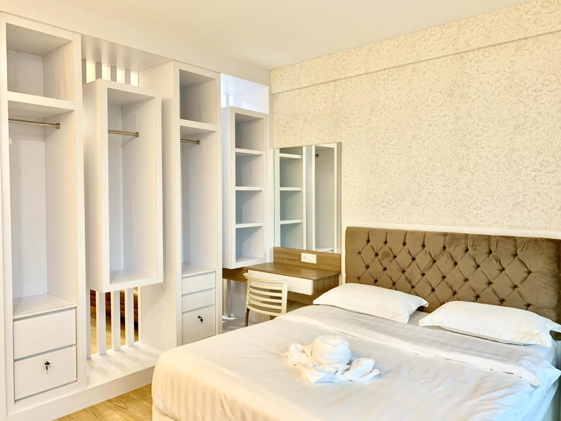 Bedroom, Bed in Deco Home @ Aru Suites