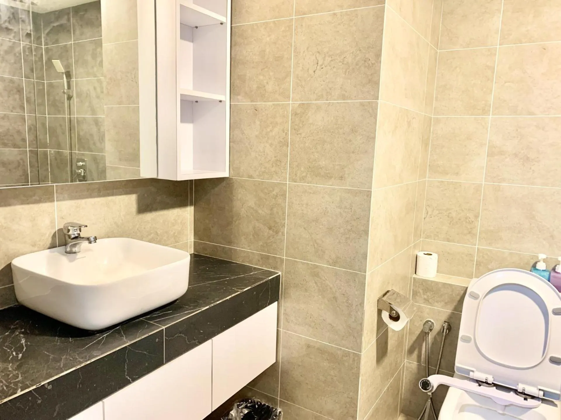 Bathroom in Deco Home @ Aru Suites