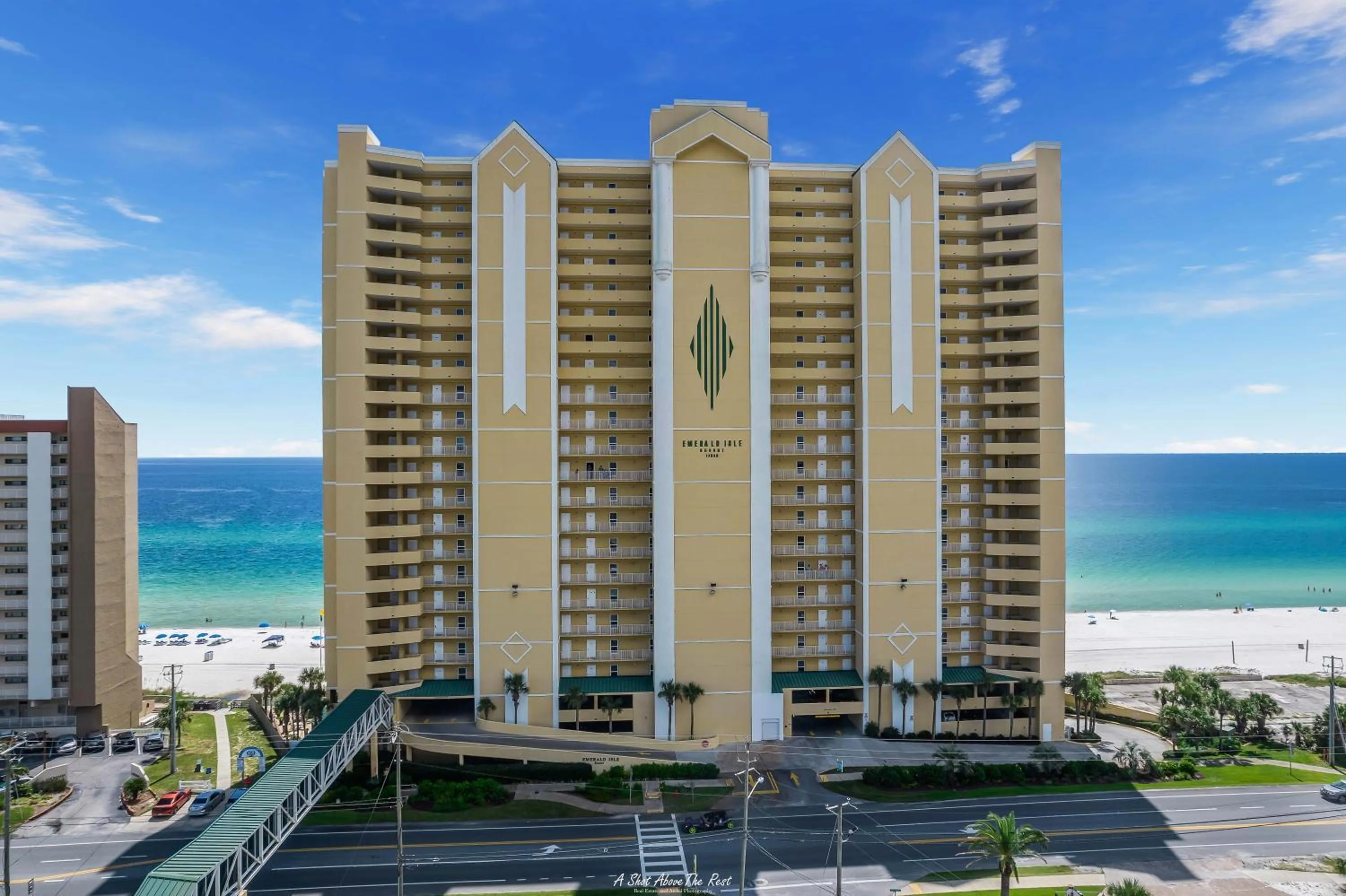 Emerald Isle Beach Resort by Sand Seeker Vacations