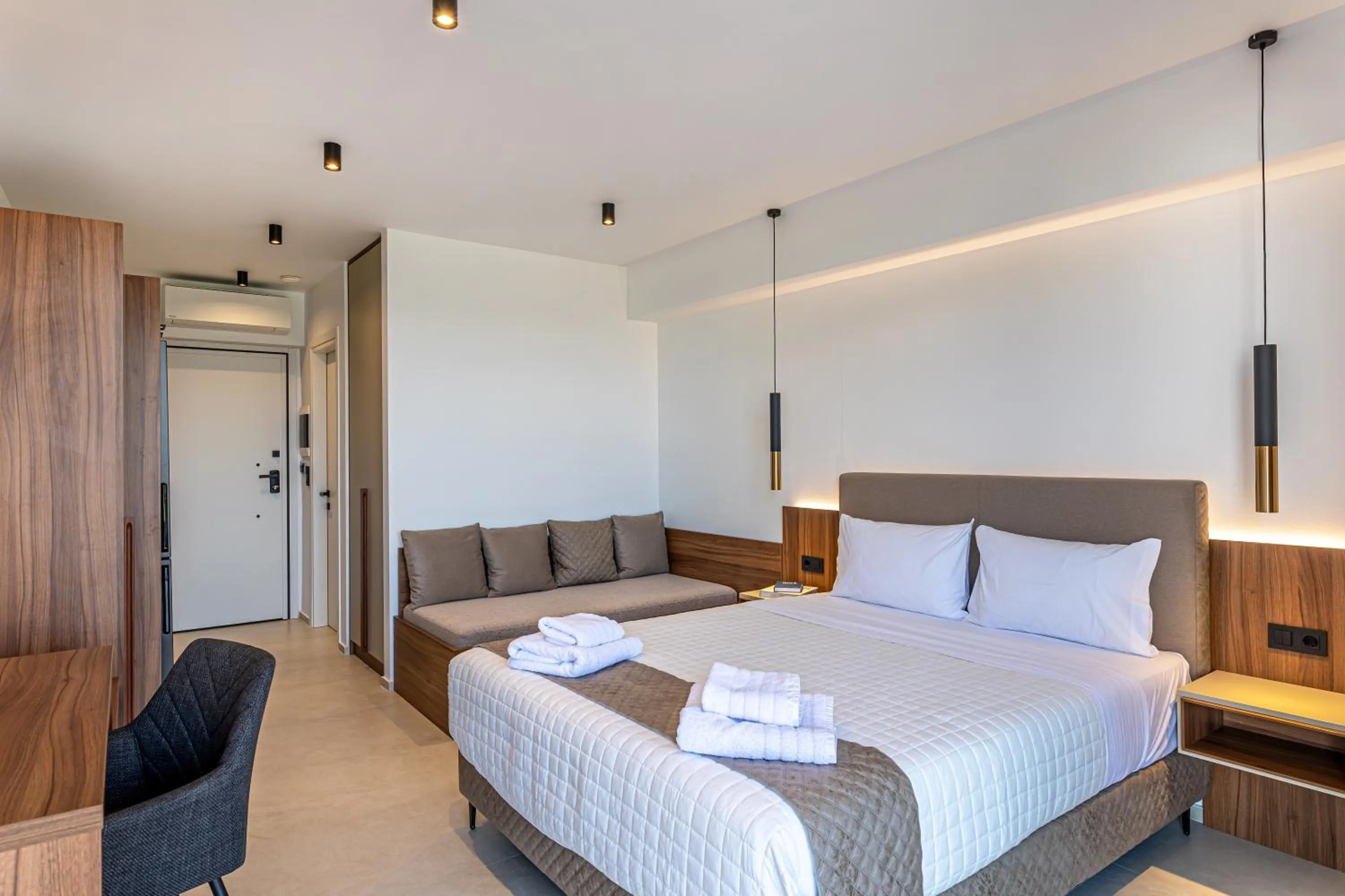 Photo of the whole room, Bed in CITY HILL Luxury Apartments