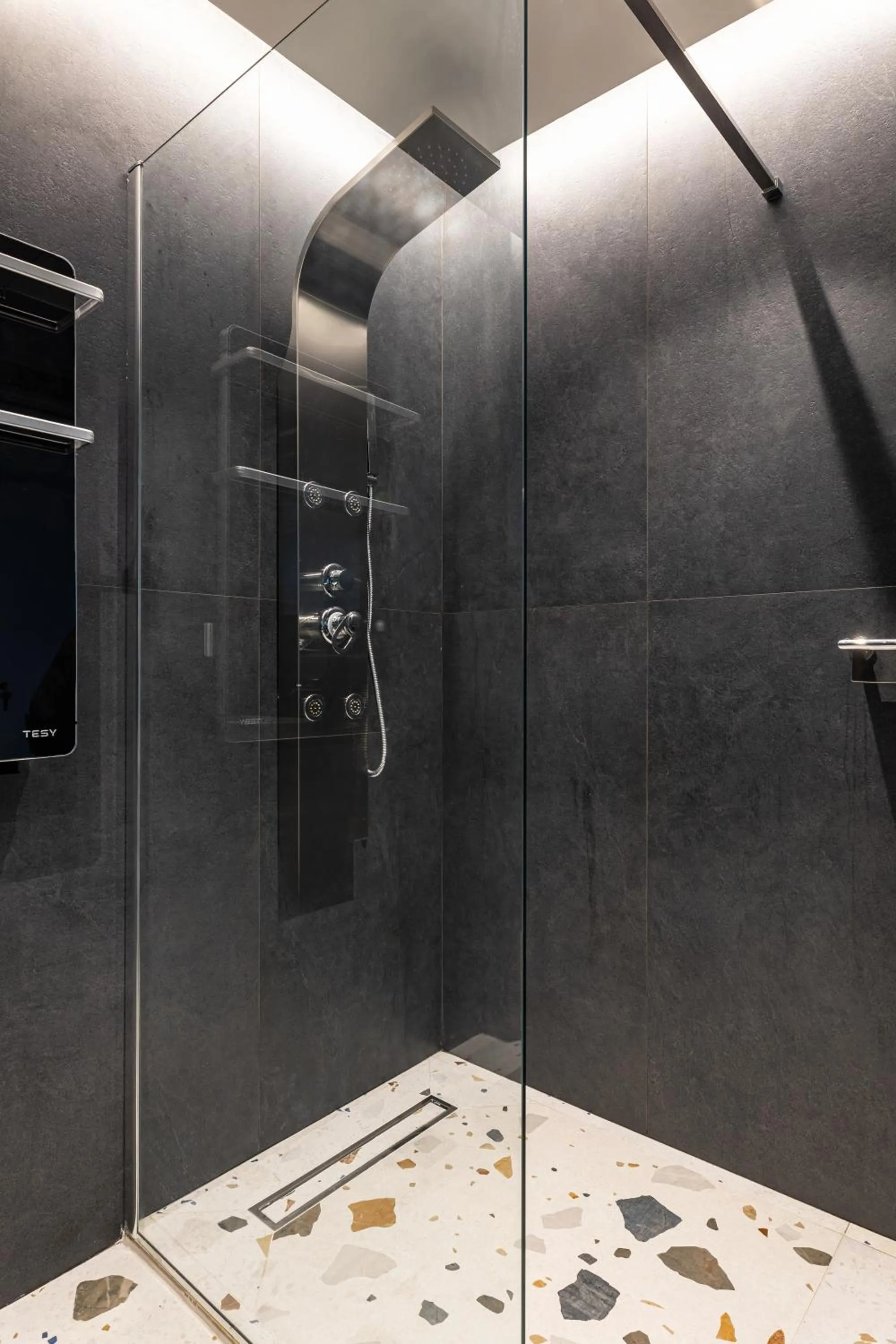 Shower in CITY HILL Luxury Apartments