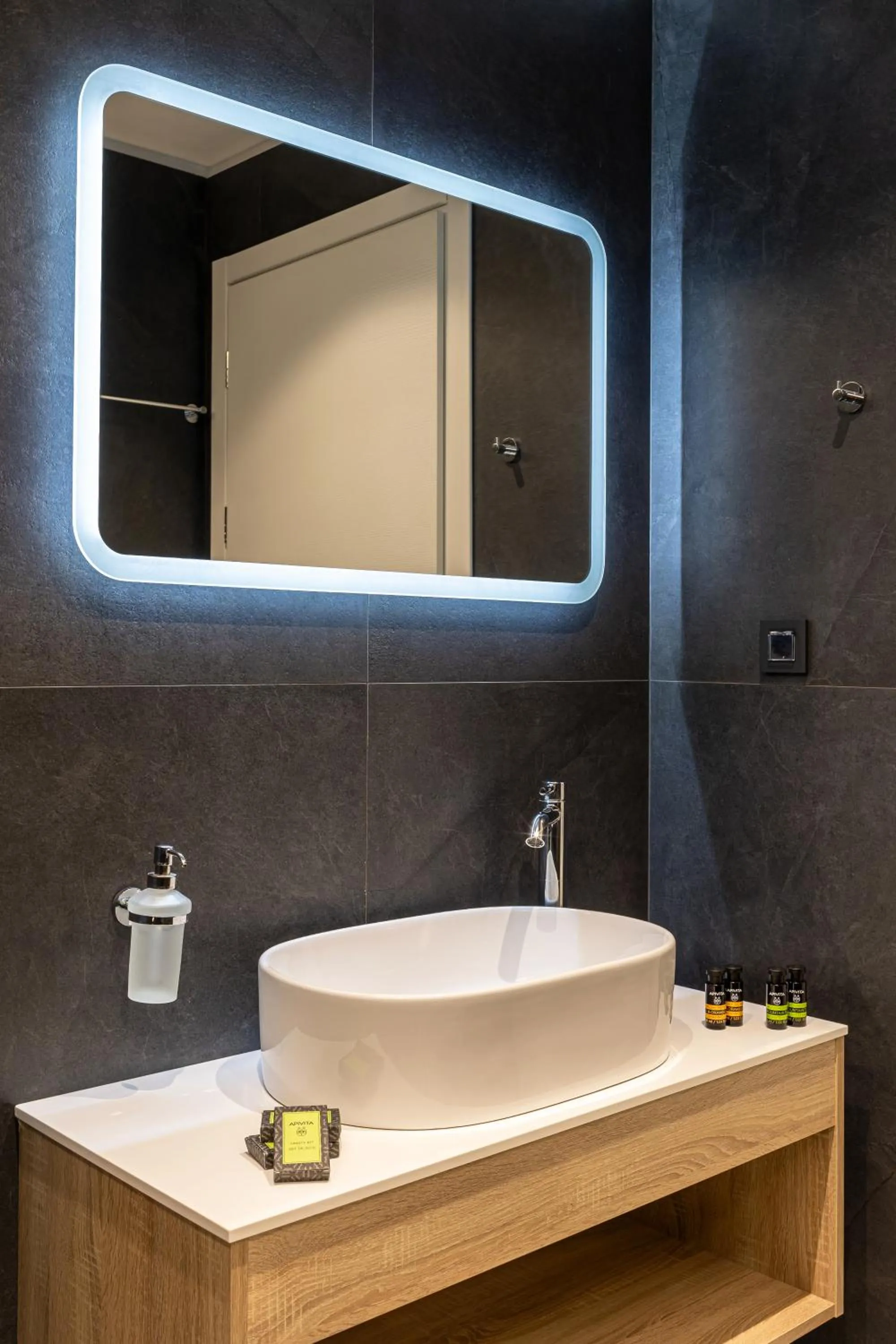 Bathroom in CITY HILL Luxury Apartments