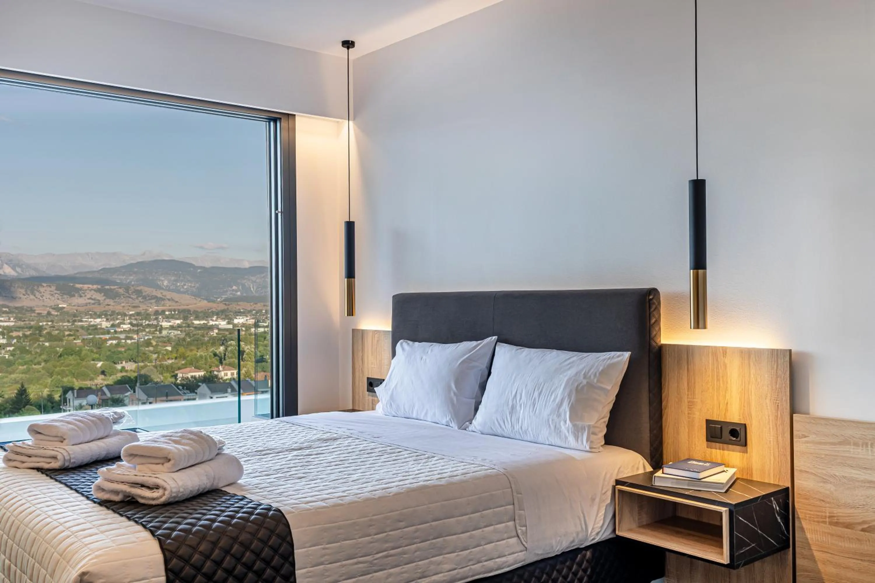 Natural landscape, Bed in CITY HILL Luxury Apartments