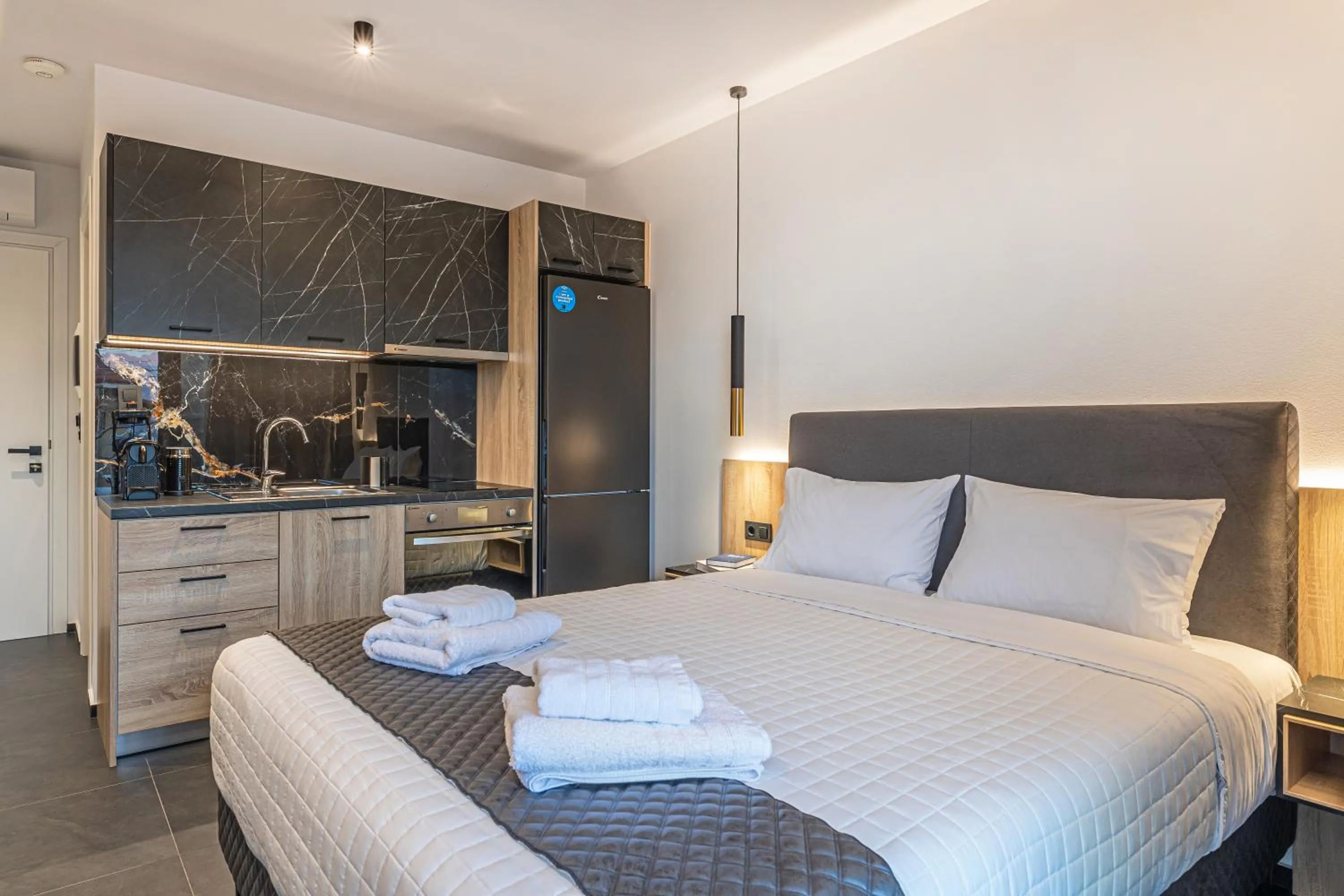 Photo of the whole room, Bed in CITY HILL Luxury Apartments